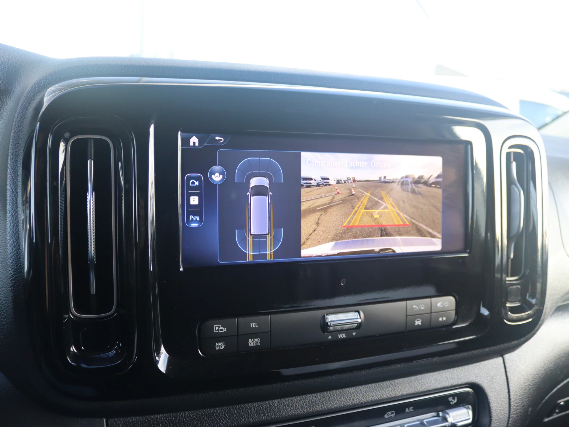 Mercedes-Benz-Vito-image-9