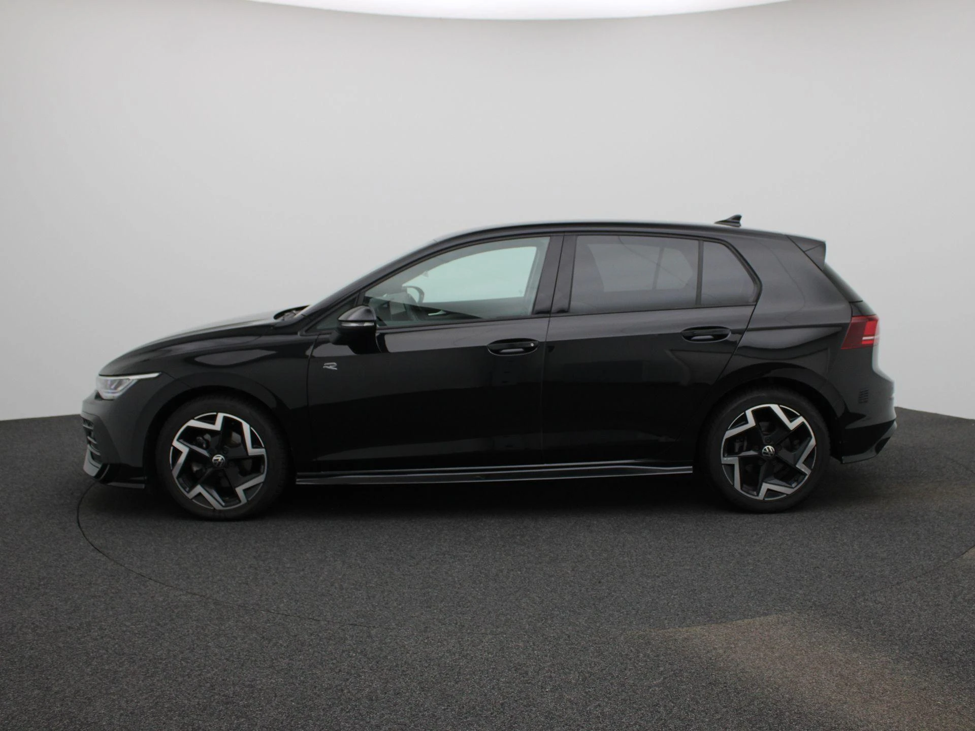 Volkswagen Golf 1.5 eTSI R-Line Edition