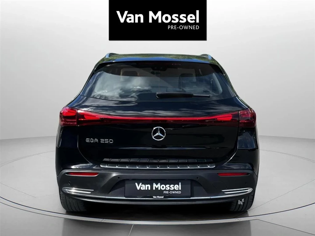 Mercedes-Benz-EQA-image-5