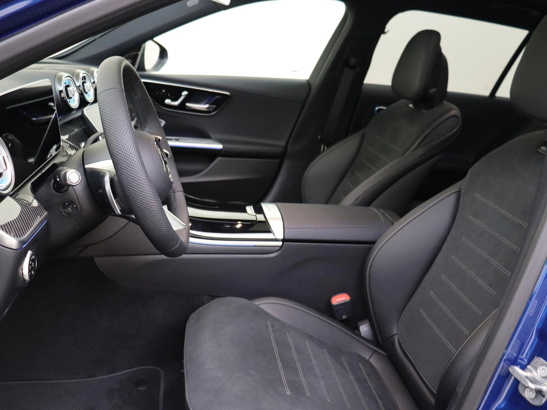 Mercedes-Benz-C-Klasse-image-14
