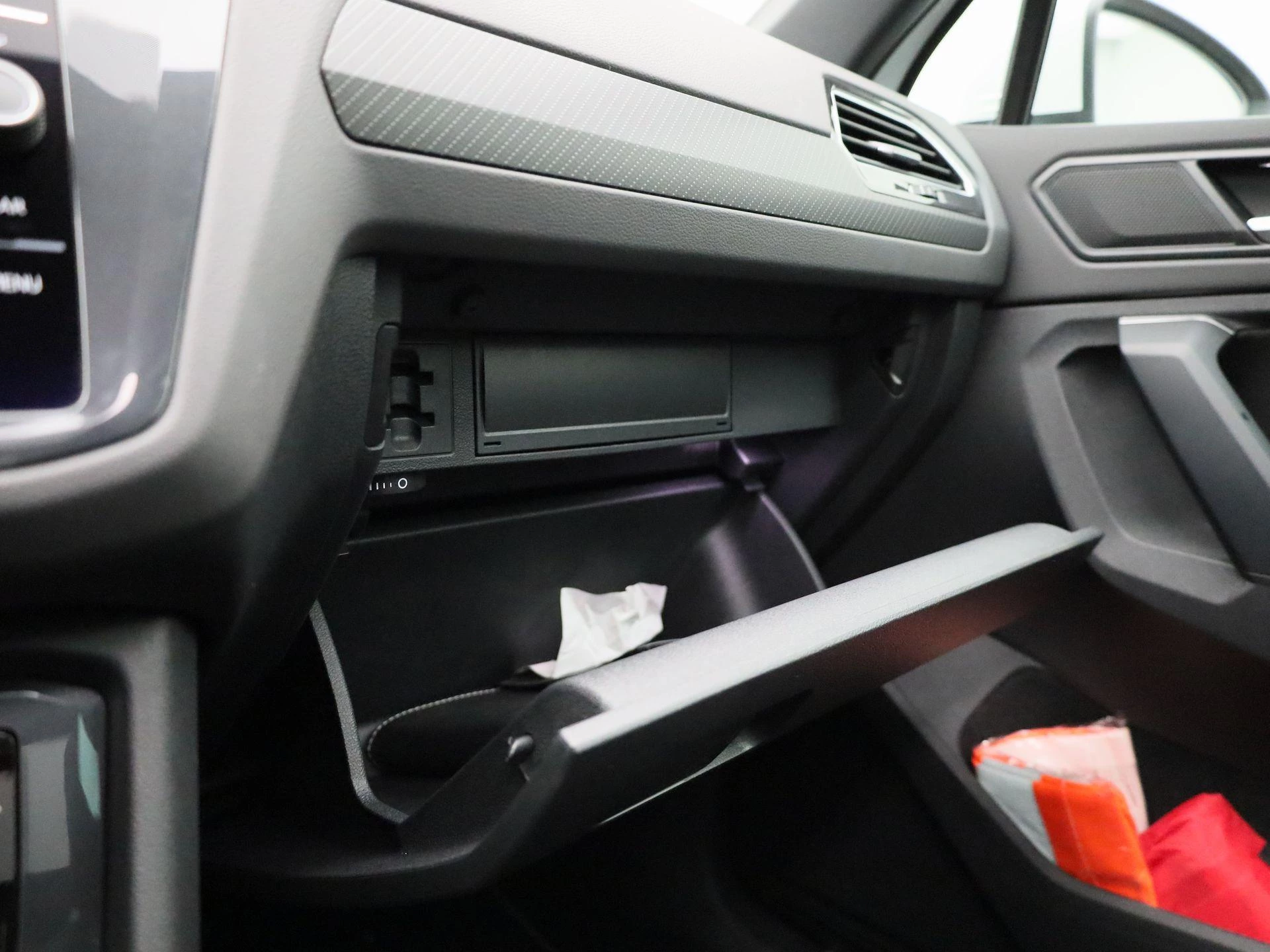 Volkswagen-Tiguan-image-43