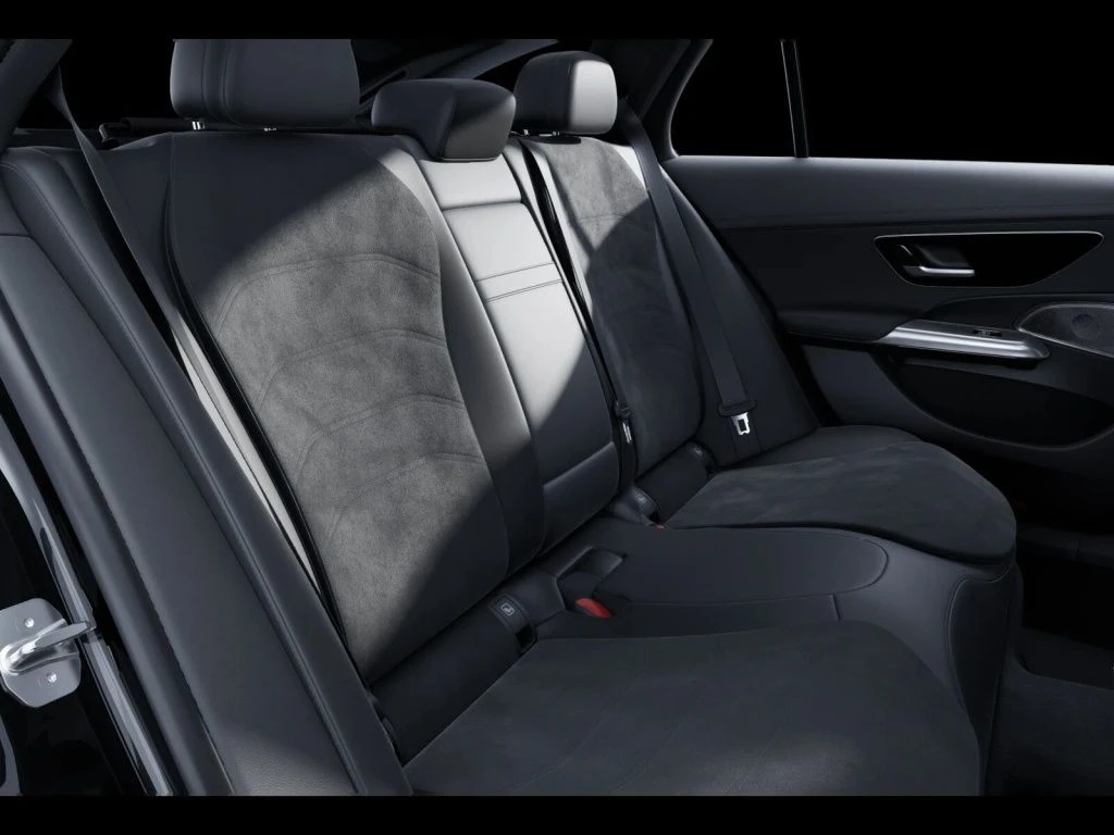 Mercedes-Benz-E-Klasse 220 d-image-11