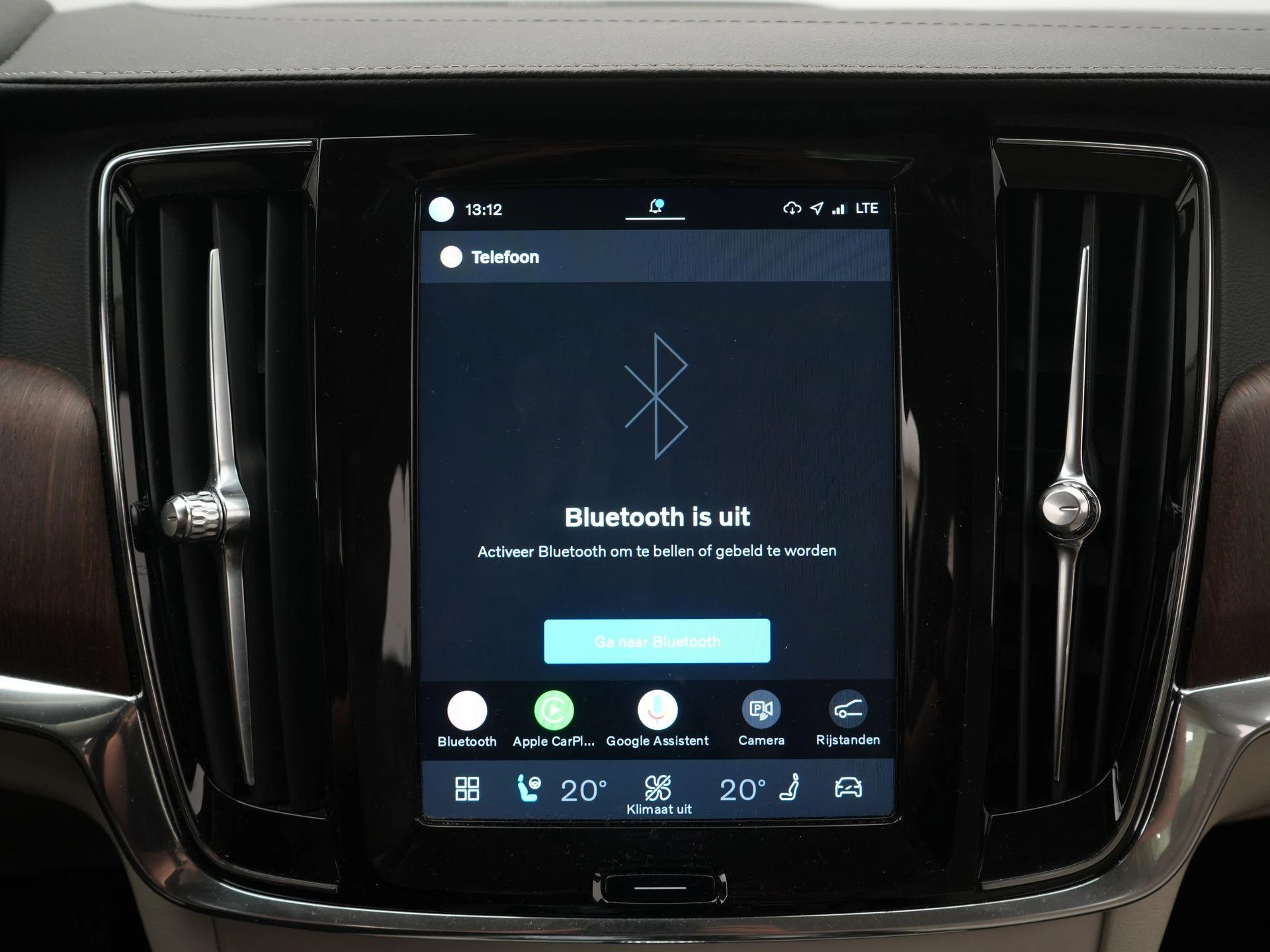 Volvo-S90-image-12