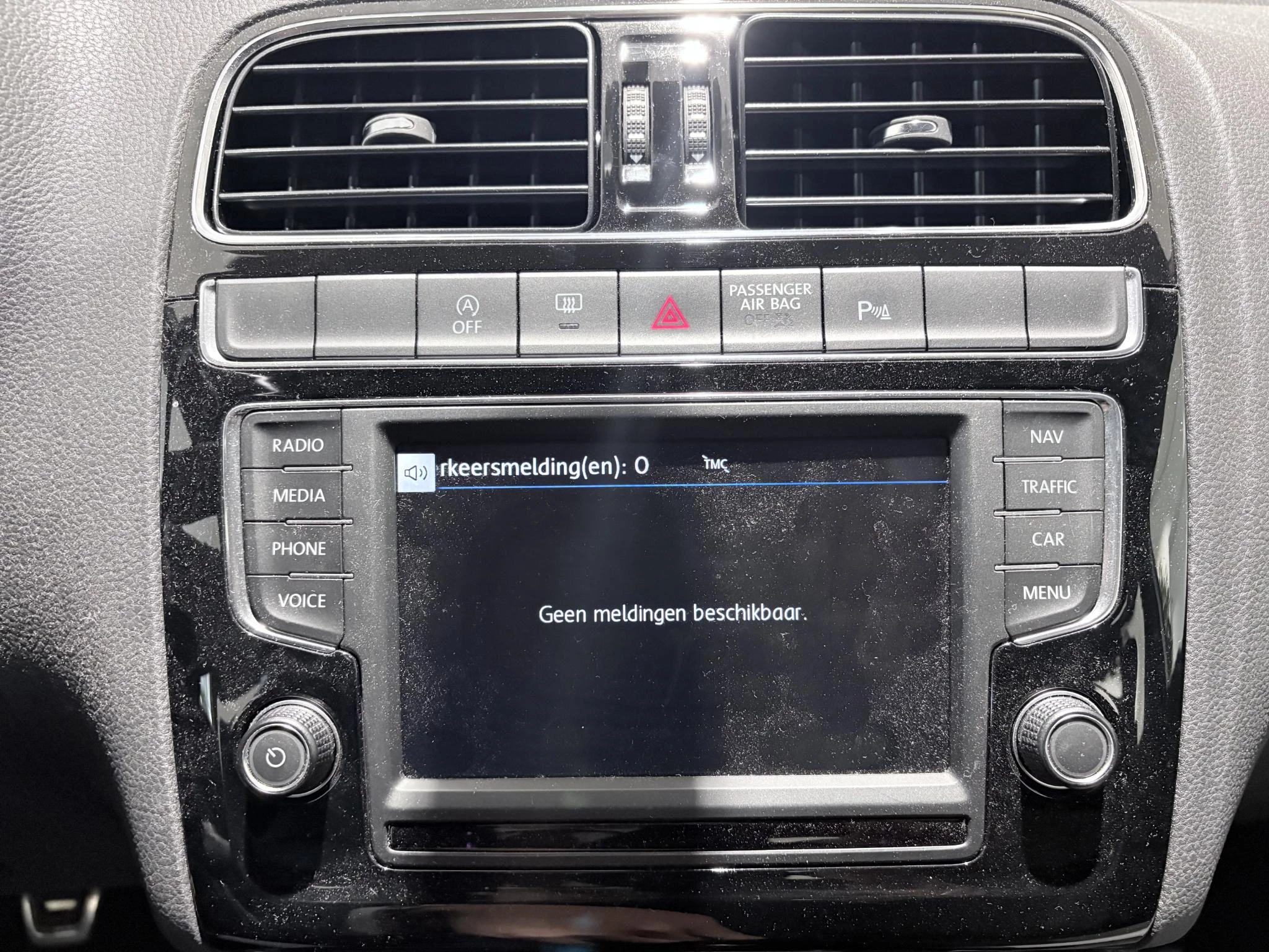 Volkswagen-Polo-image-21