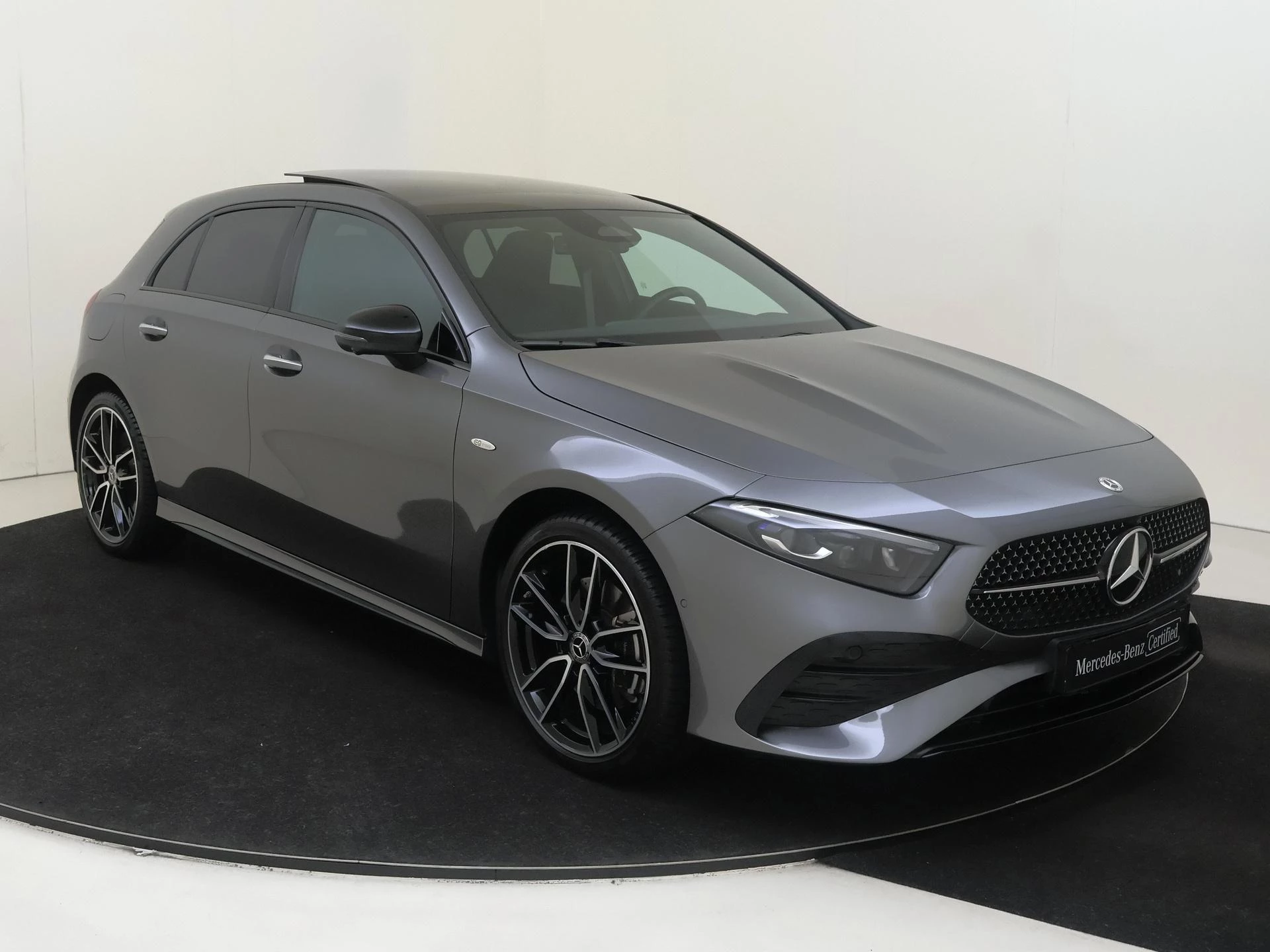 Mercedes-Benz A-Klasse 250 e Business Solution AMG