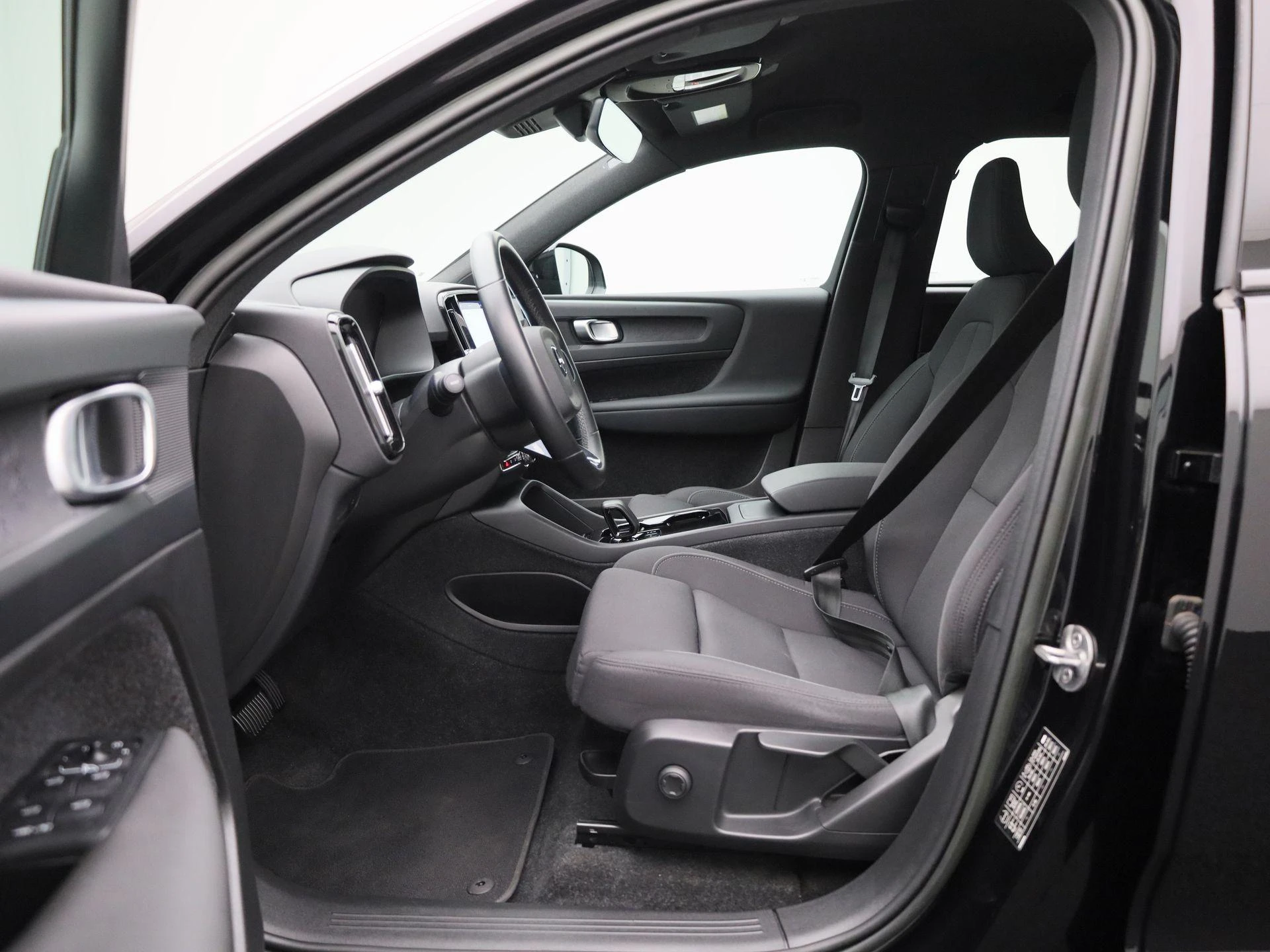 Volvo-XC40-image-10