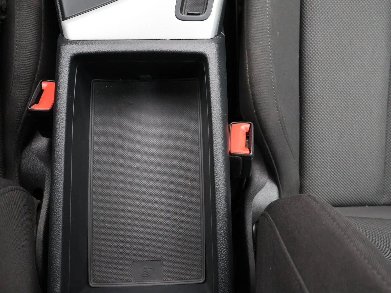 Audi A4 Avant 35TFSI 150PK Business Edition *AUTOMAAT*SHADOWLOOK*ZETELVERWARMING*NAVI*BLTH*CRUISE*...
