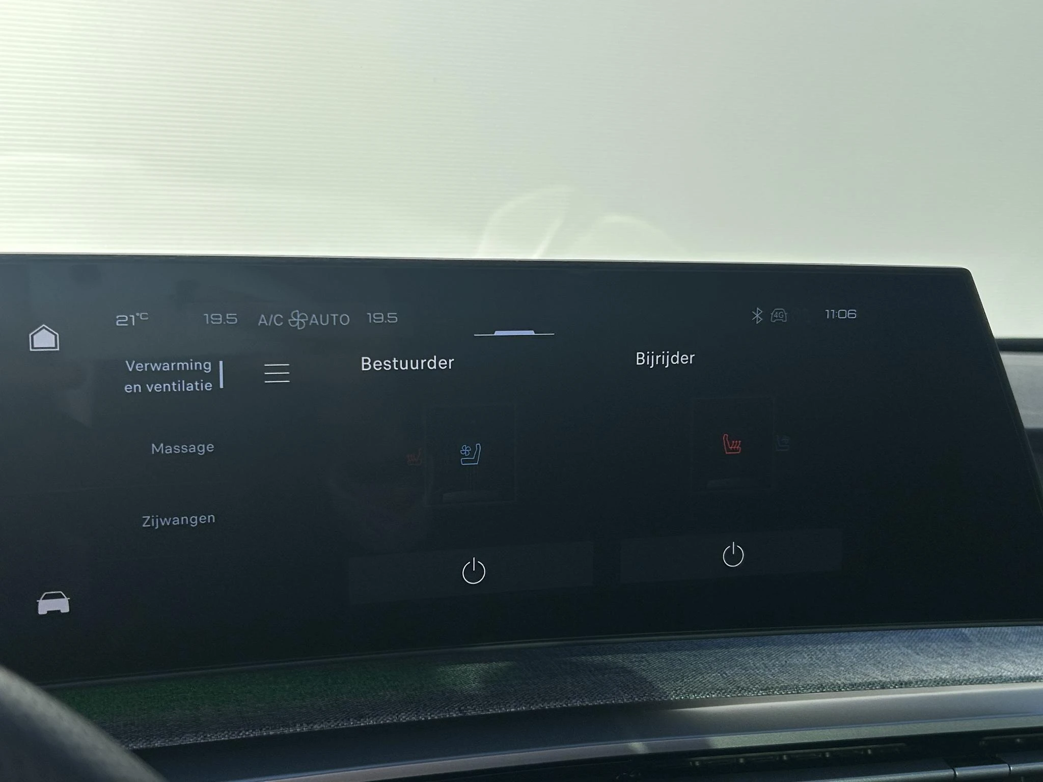 Peugeot-e-5008-image-13