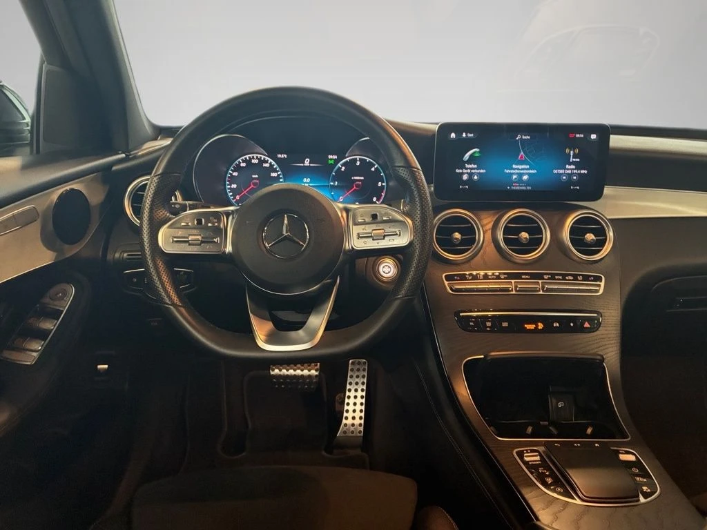 Mercedes-Benz-GLC 300 d-image-10