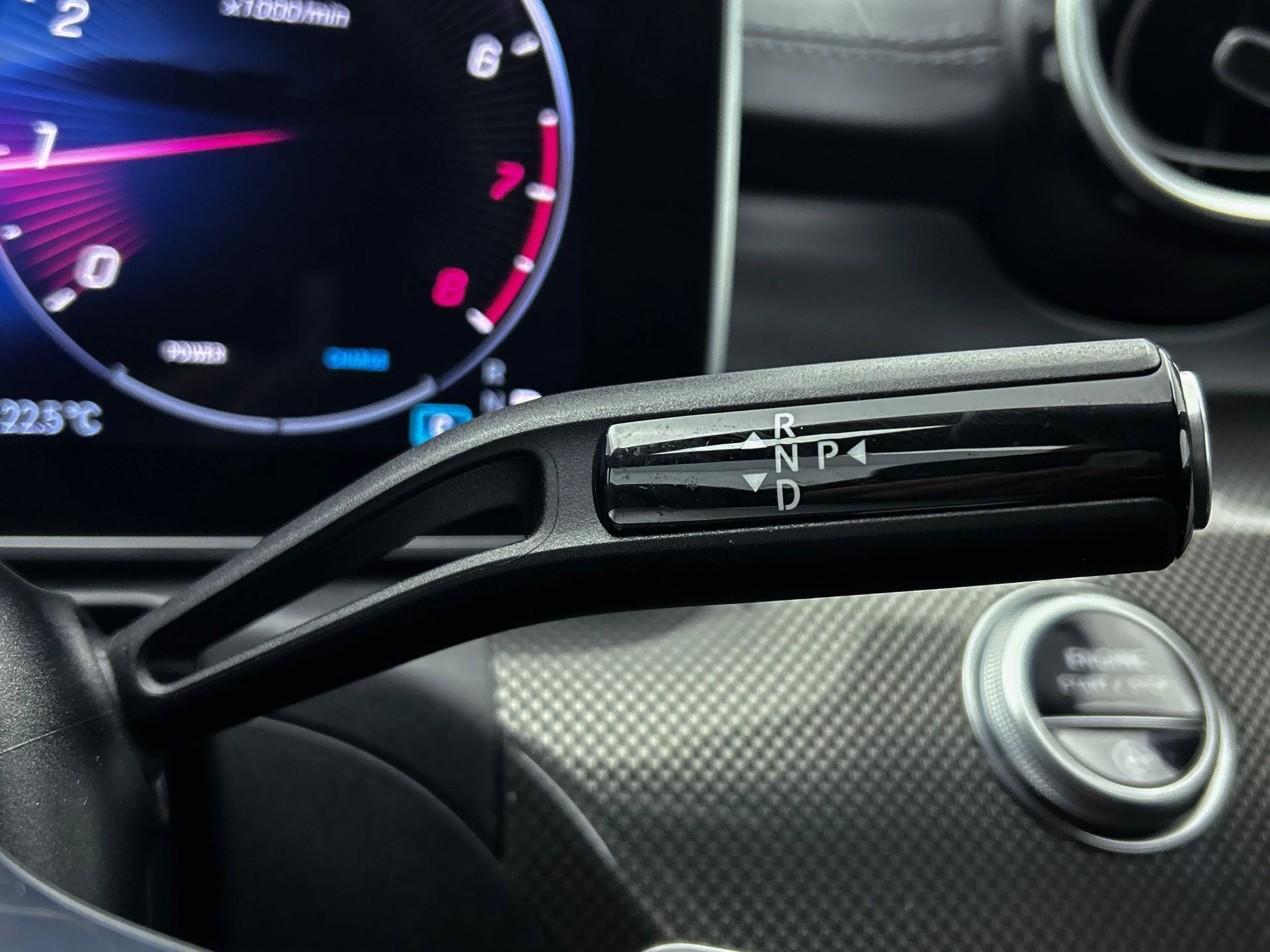 Mercedes-Benz-C-Klasse-image-9