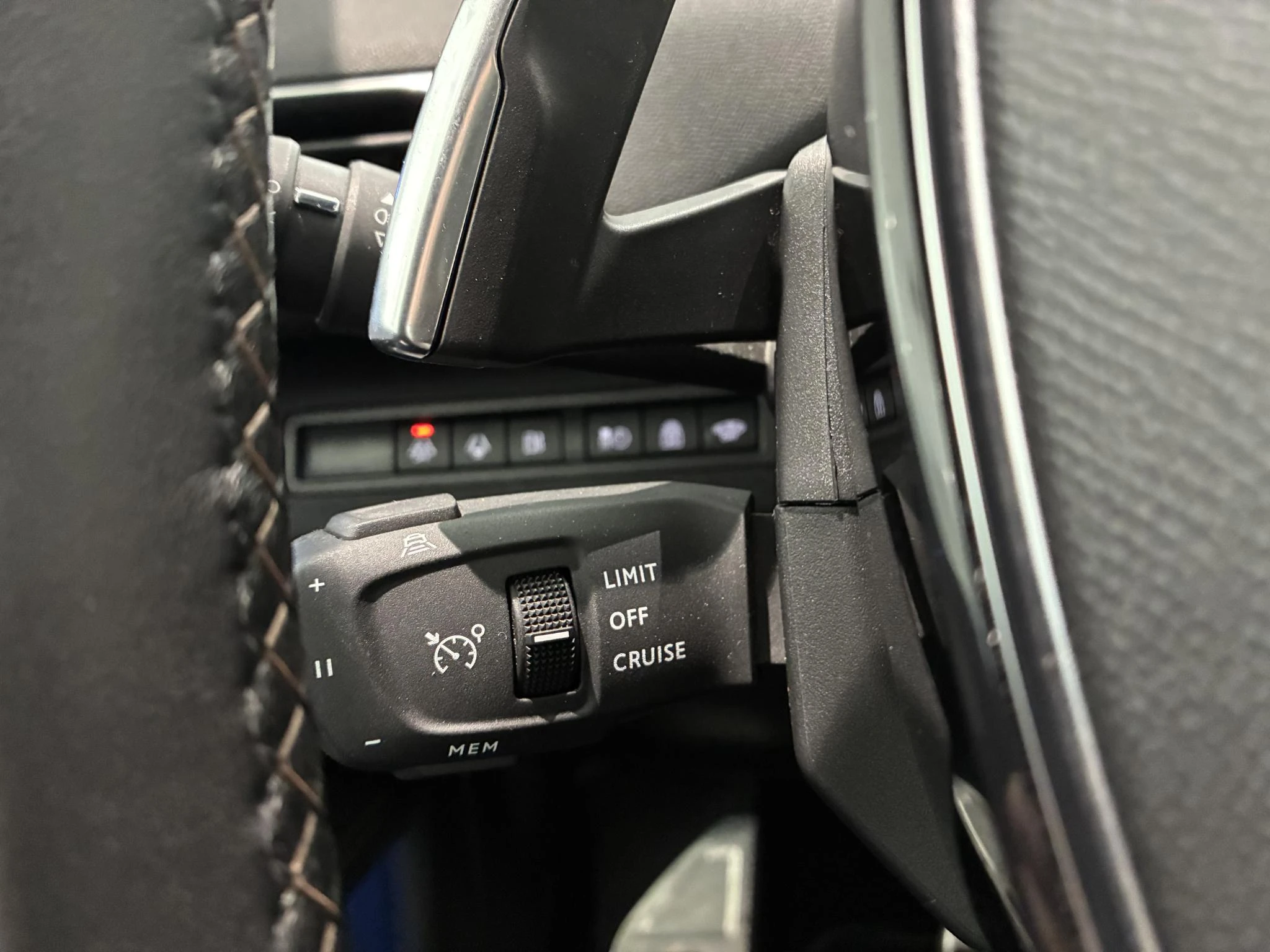 Peugeot 3008 1.6 HYbrid 225 GT