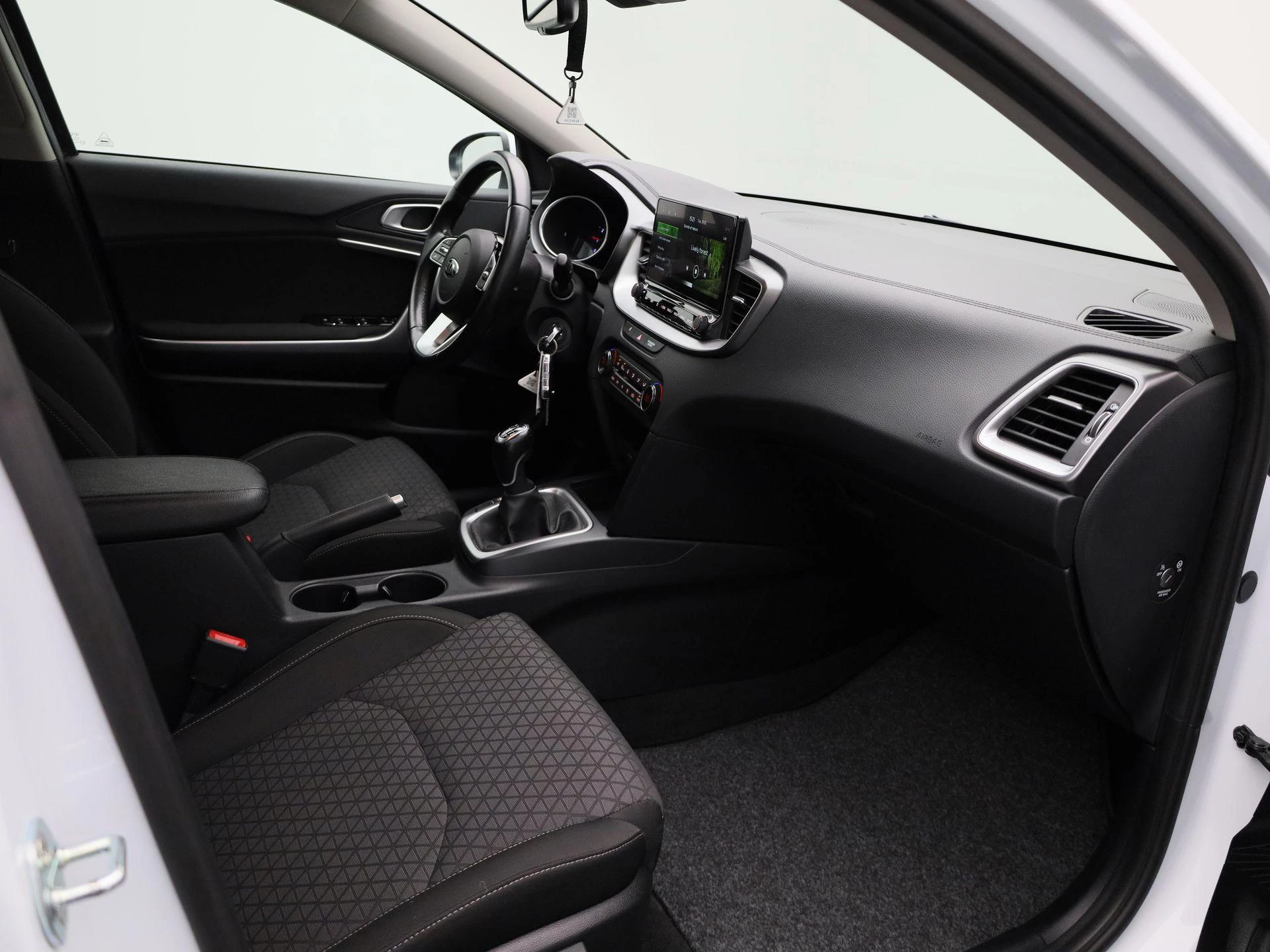 Kia-Ceed Sportswagon-image-25