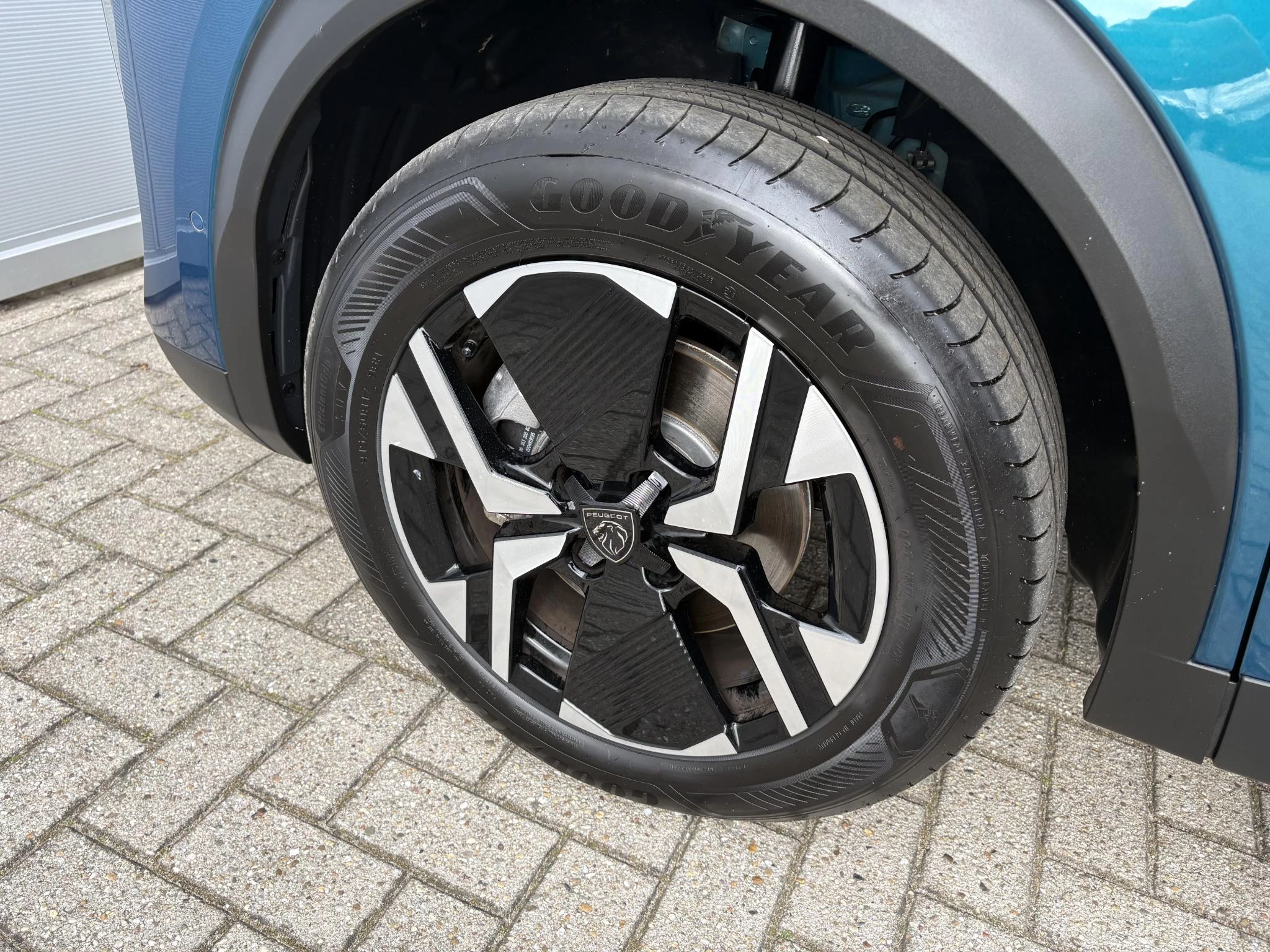 Peugeot-2008-image-10