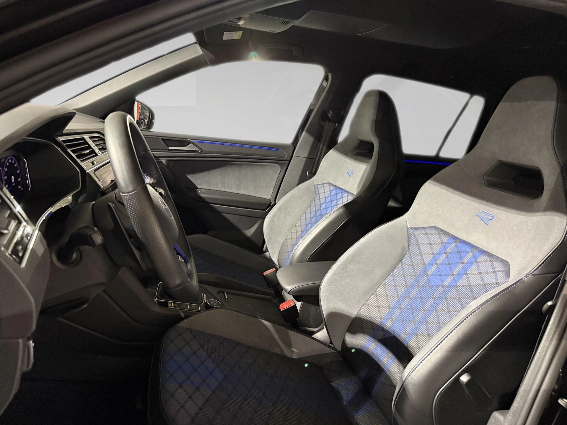 Volkswagen-Tiguan-image-3
