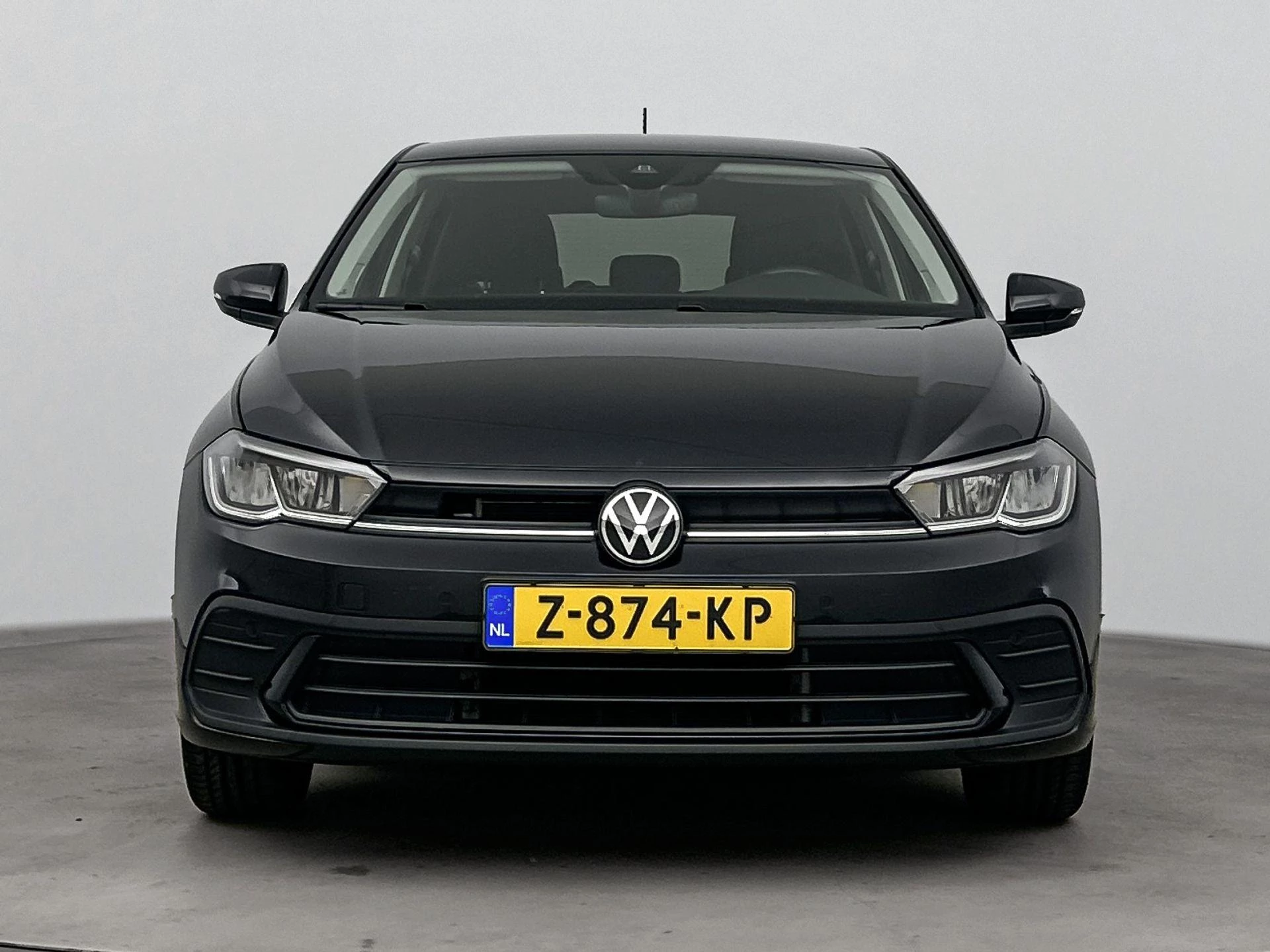 Volkswagen-Polo-image-4
