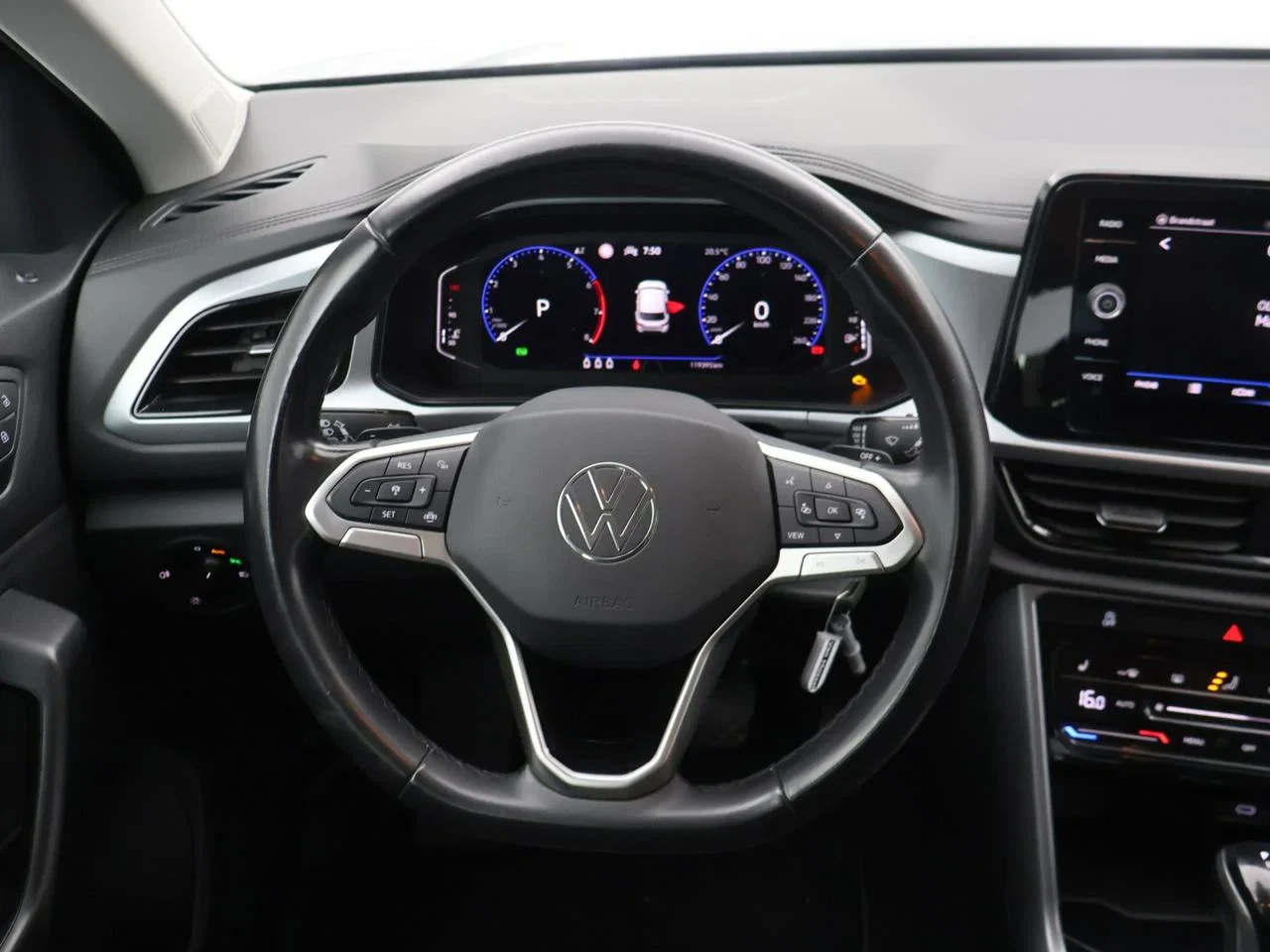 Volkswagen T-Roc T-Roc Life Business 1.5TSI 150PK *AUTOMAAT*TREKHAAK*CAMERA*PDC*ACC*VIRTUAL COCKPIT*APP-CONNECT*ZETELVERWARMING*...*