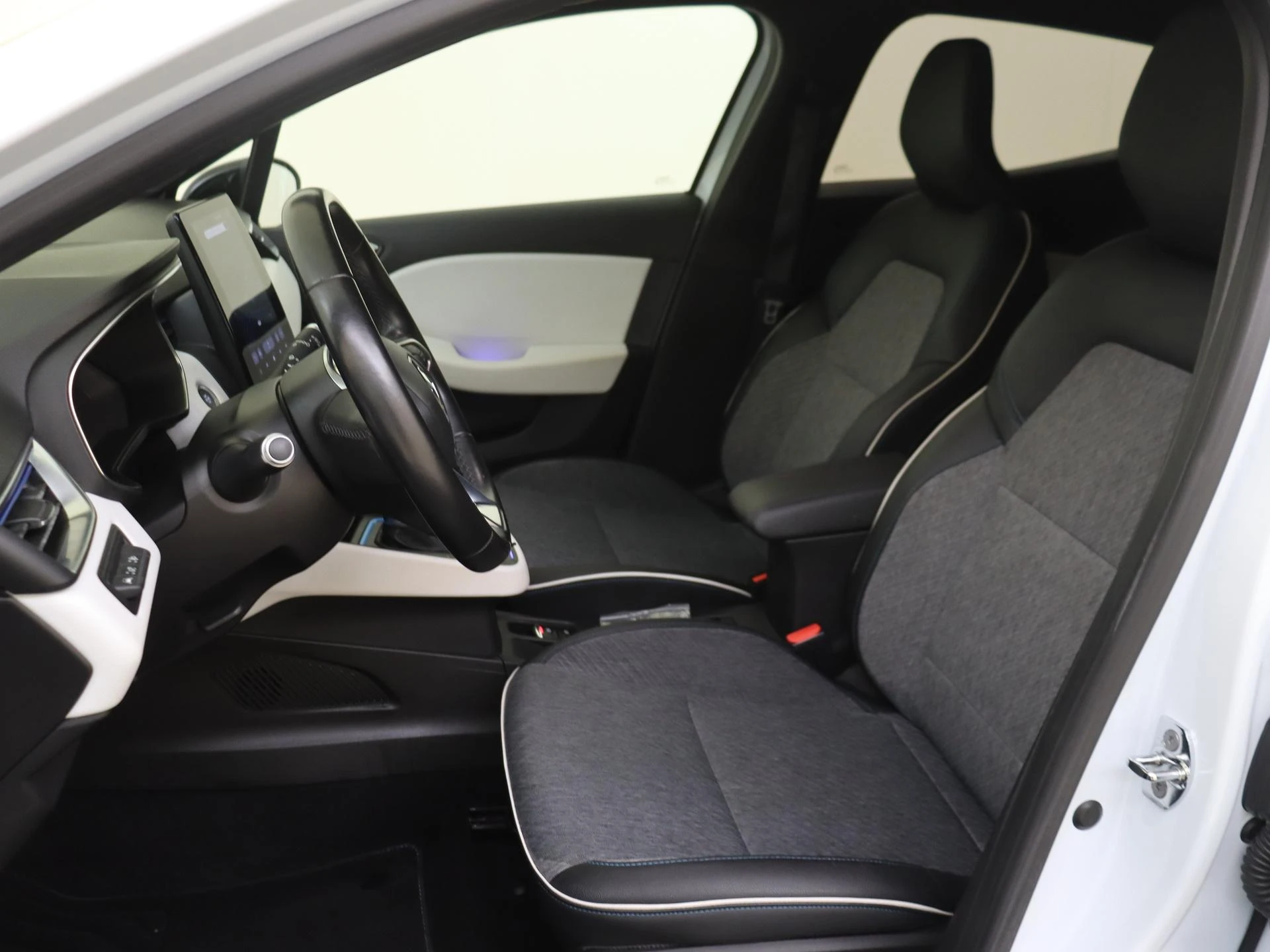 Renault-Clio-image-10