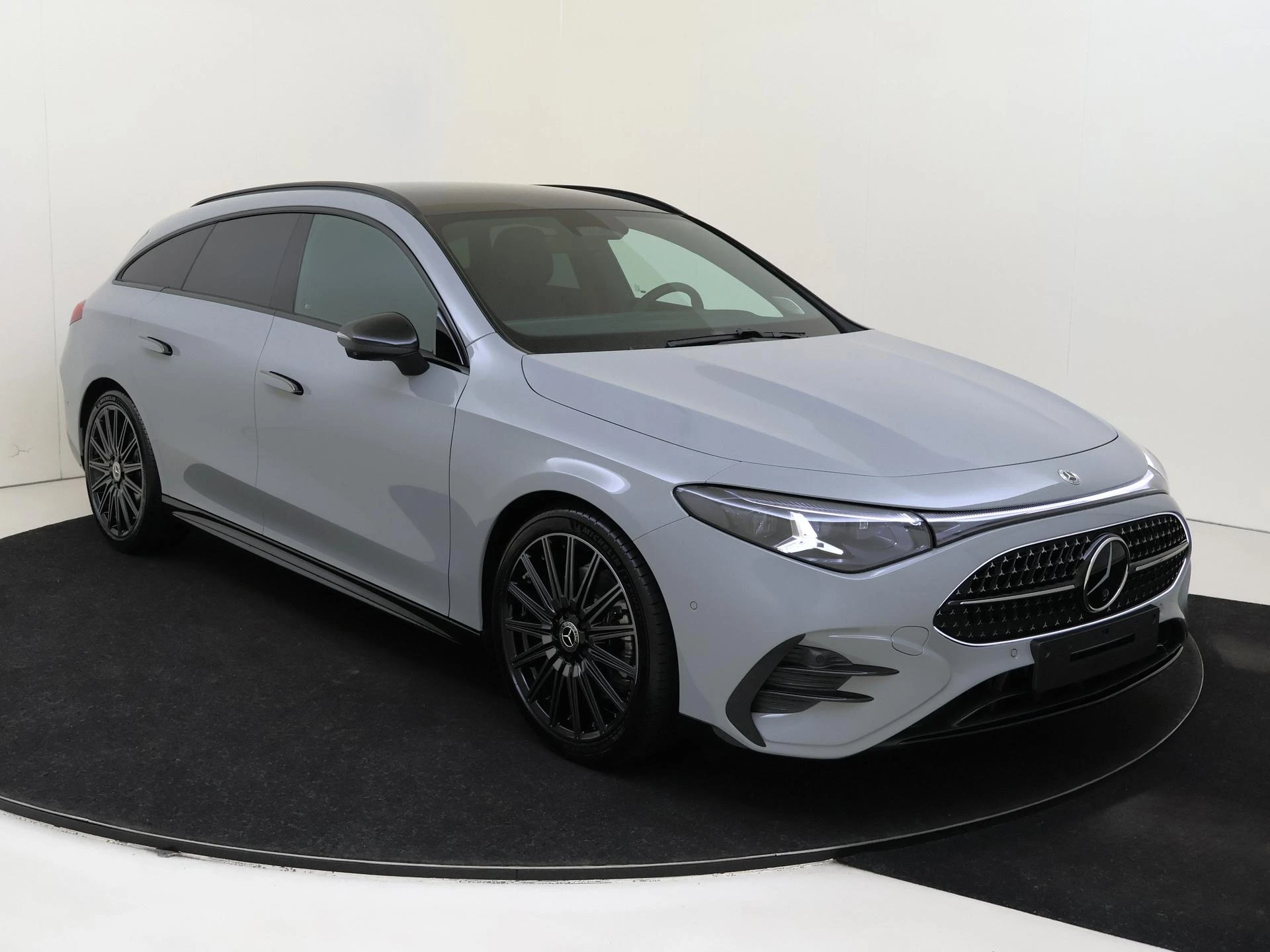 Mercedes-Benz-CLA-image-1