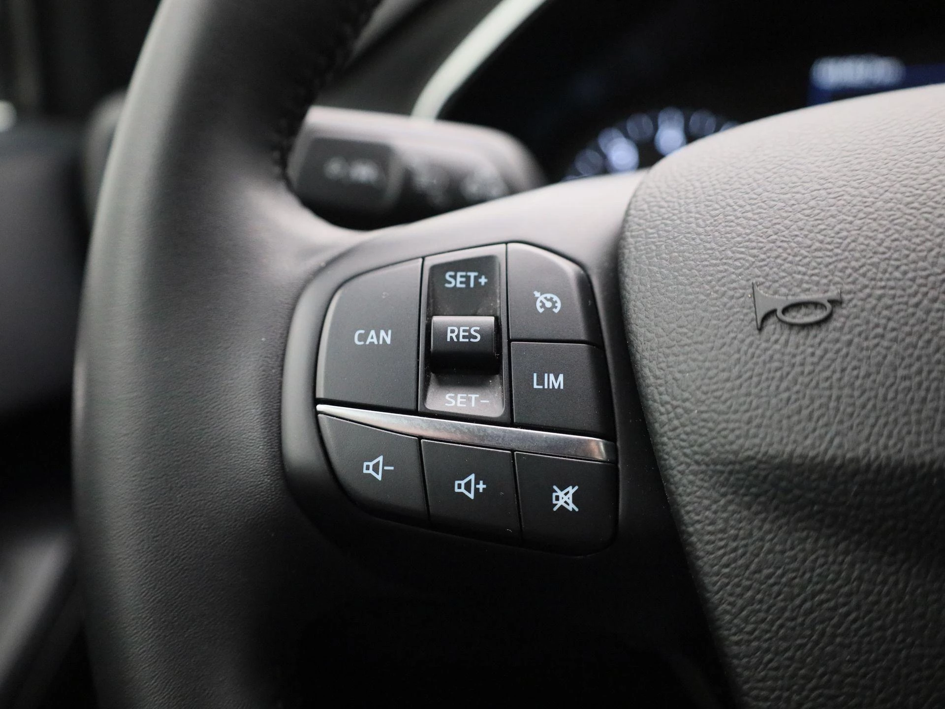 Ford Focus 1.0 EcoBoost Hybrid Titanium