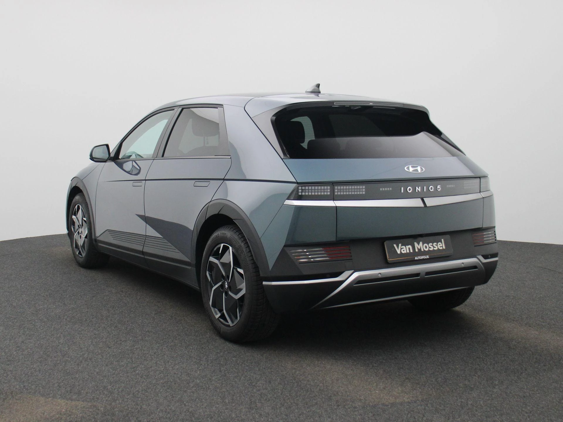 Hyundai-IONIQ 5-image-1