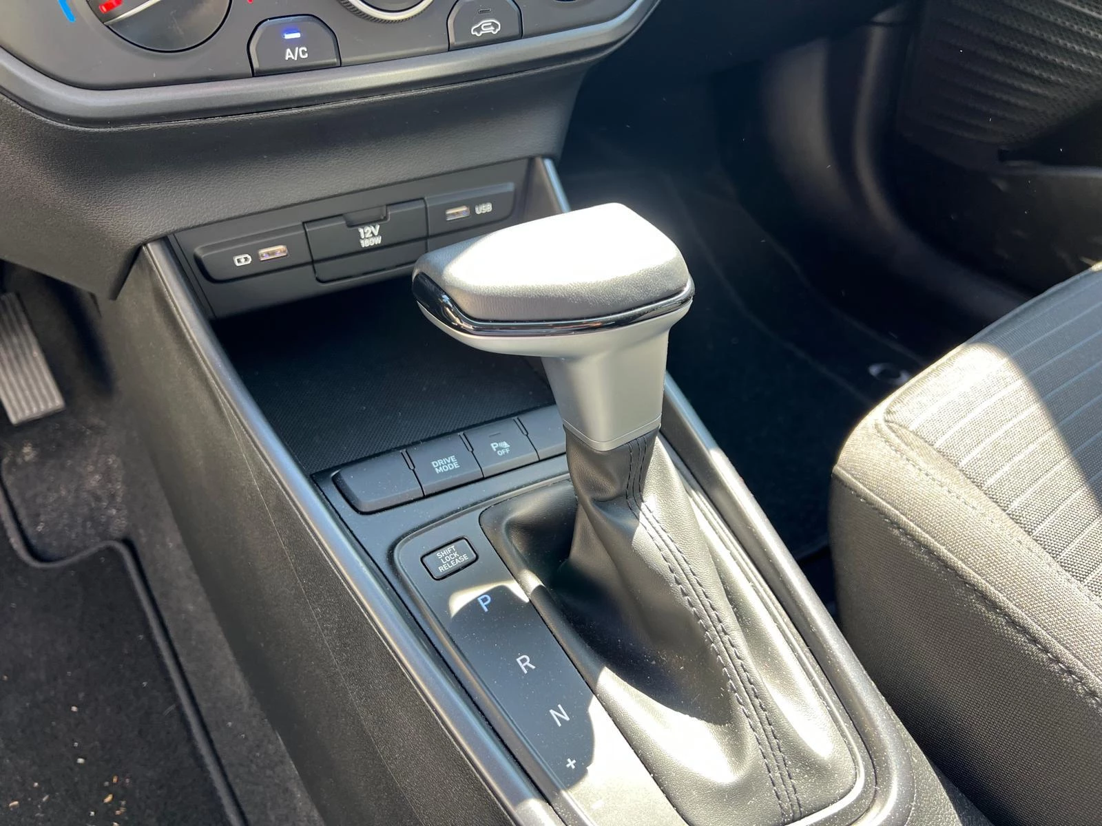 Hyundai i20 1.0 T-GDi 7-DCT 74kW Twist
