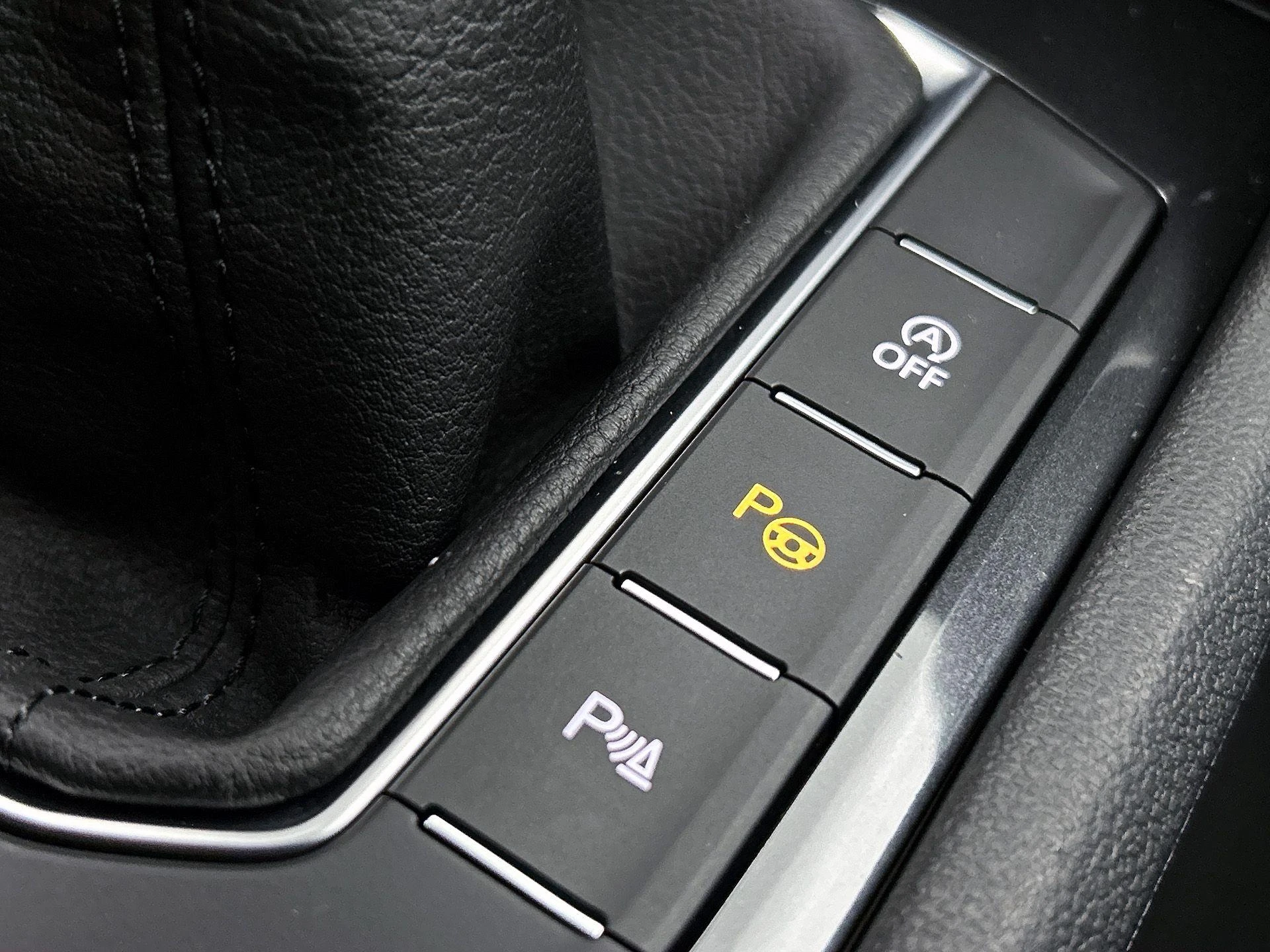 Volkswagen-Tiguan-image-13