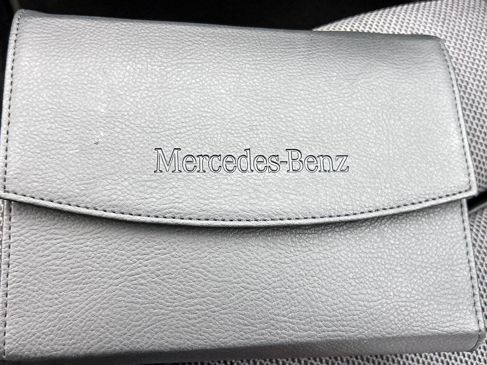 Mercedes-Benz-C-Klasse-image-23