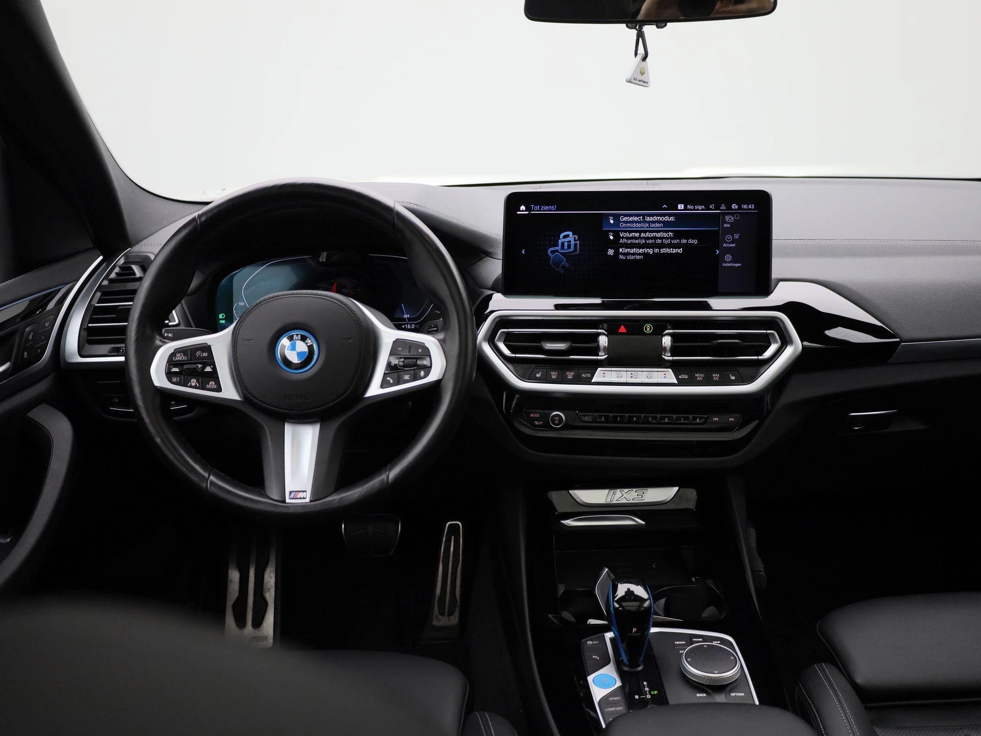 BMW-iX3-image-6