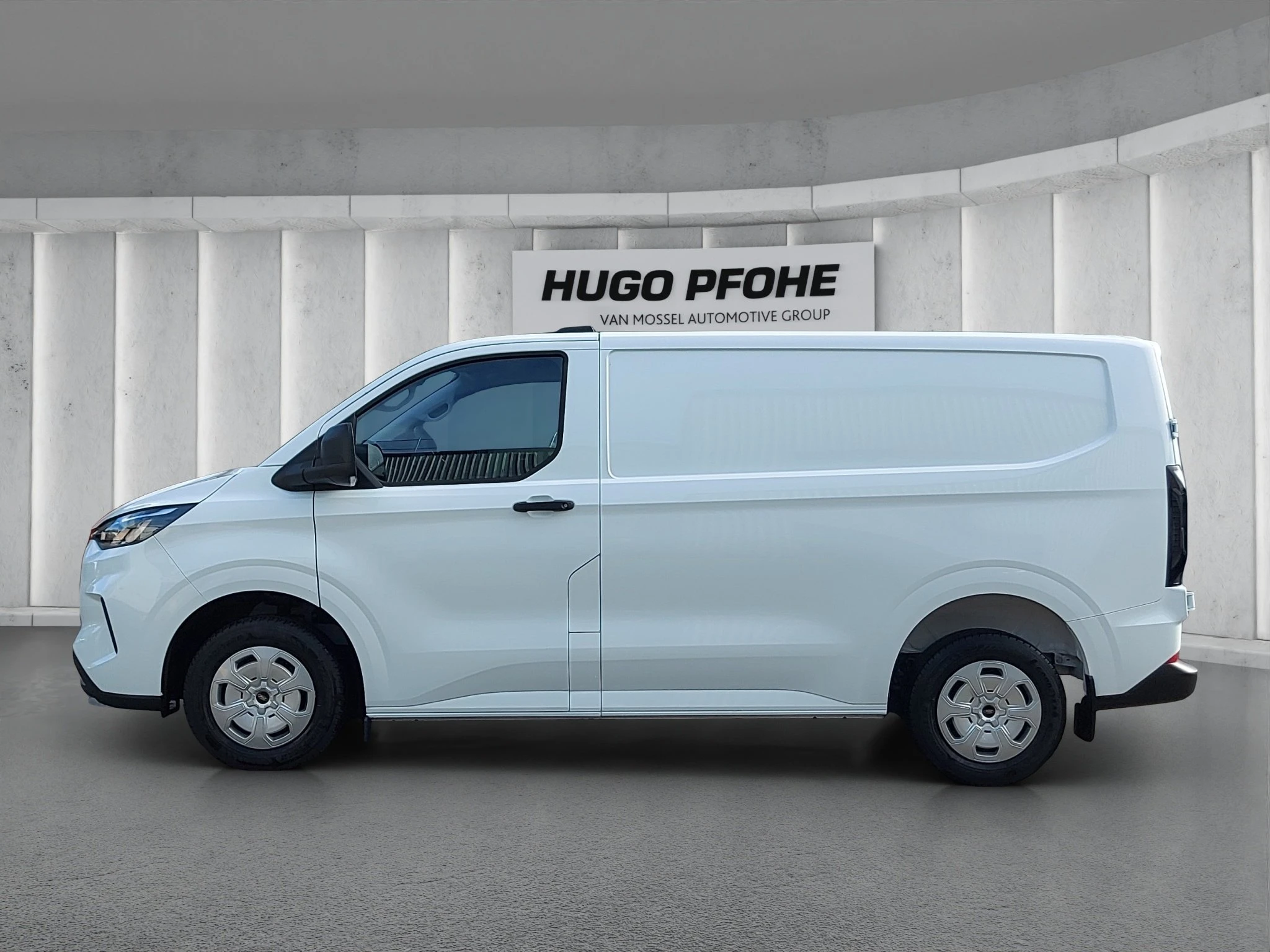 Ford-Transit Custom-image-1