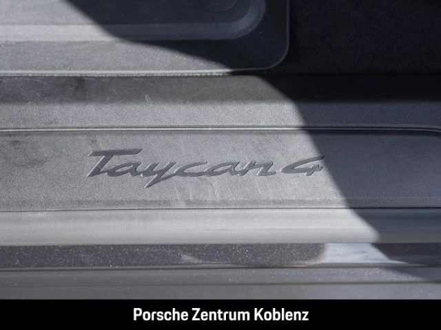 Porsche Taycan 4 Cross Turismo s