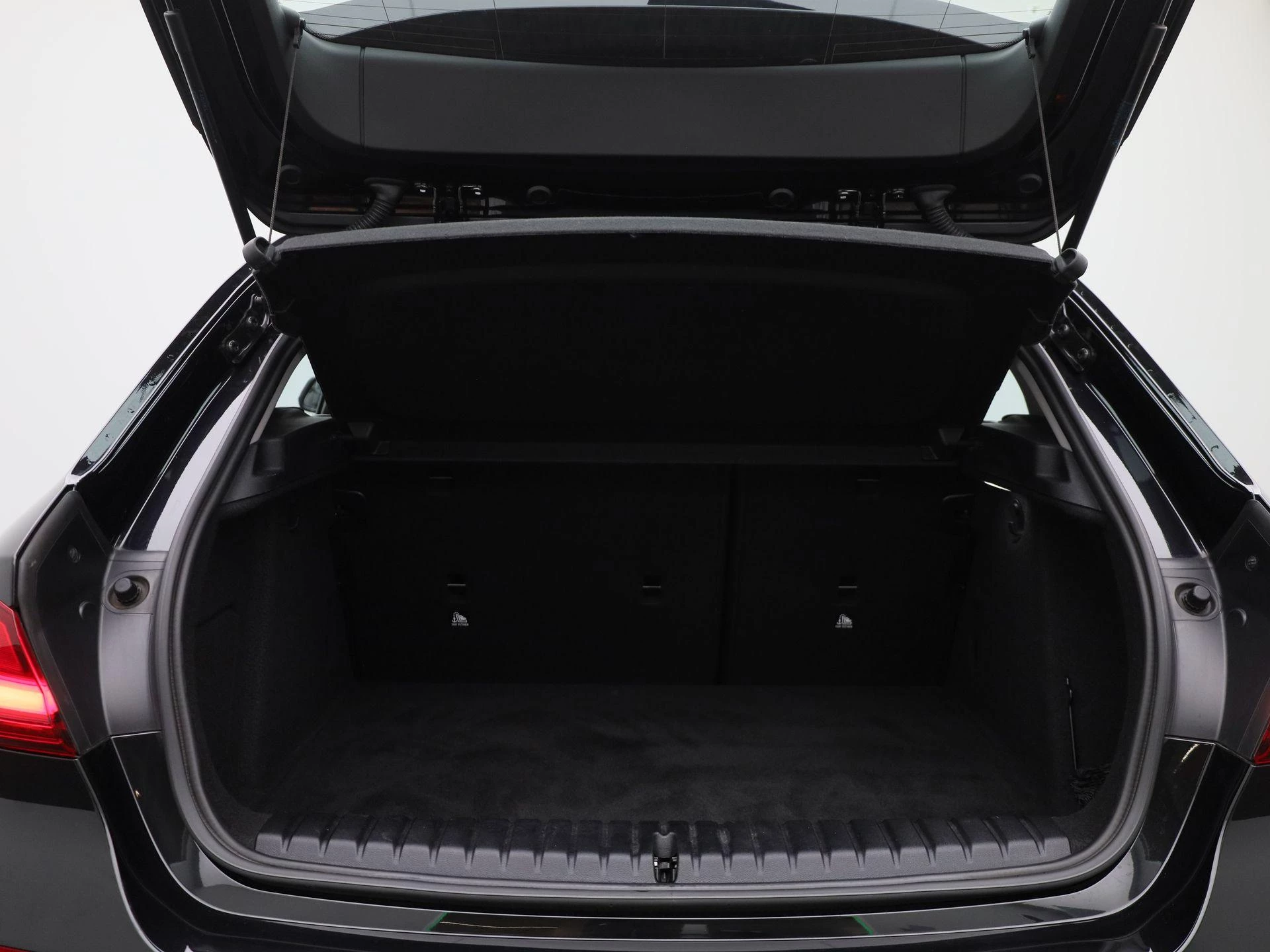 BMW 1 Reeks Hatch 116iA Carplay | Zetelverwarming | LED | Cruise