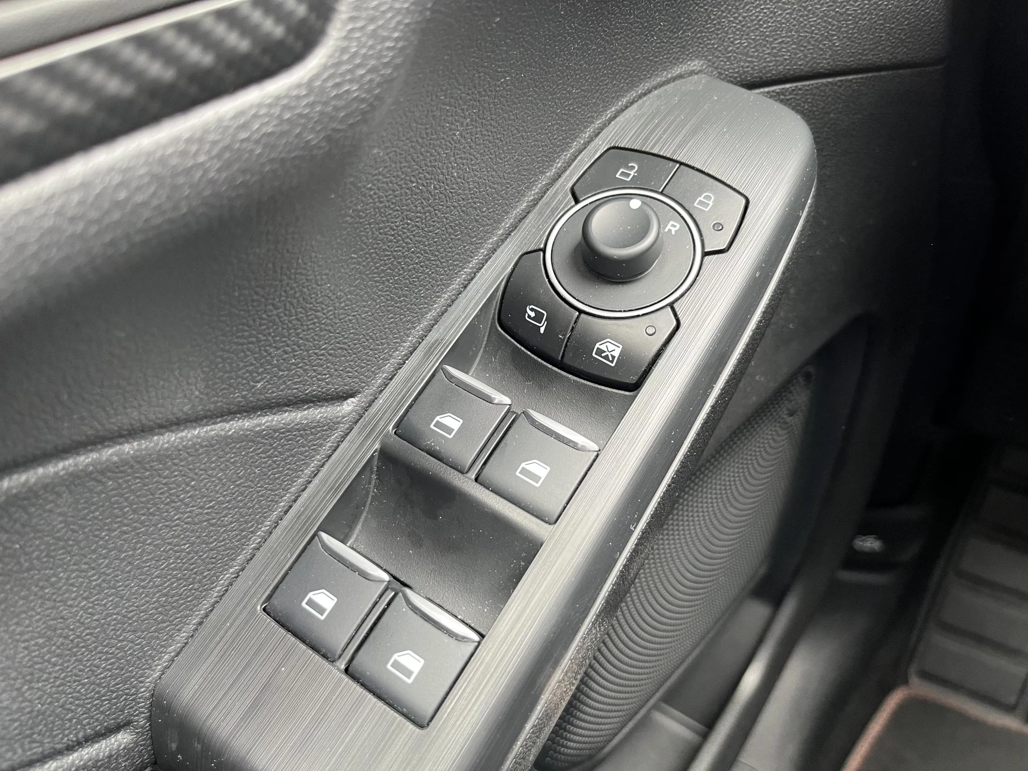 Ford-Kuga-image-14