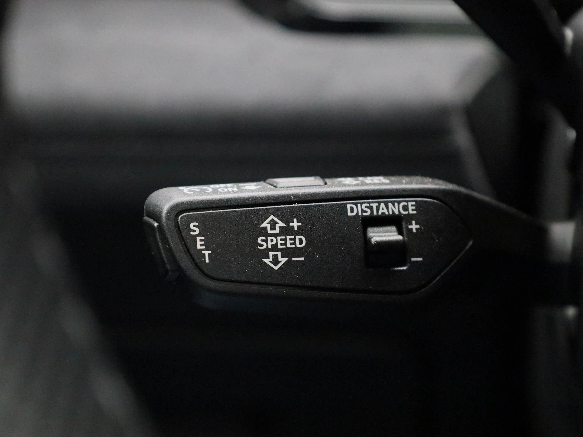 Audi-Q6 e-tron-image-28