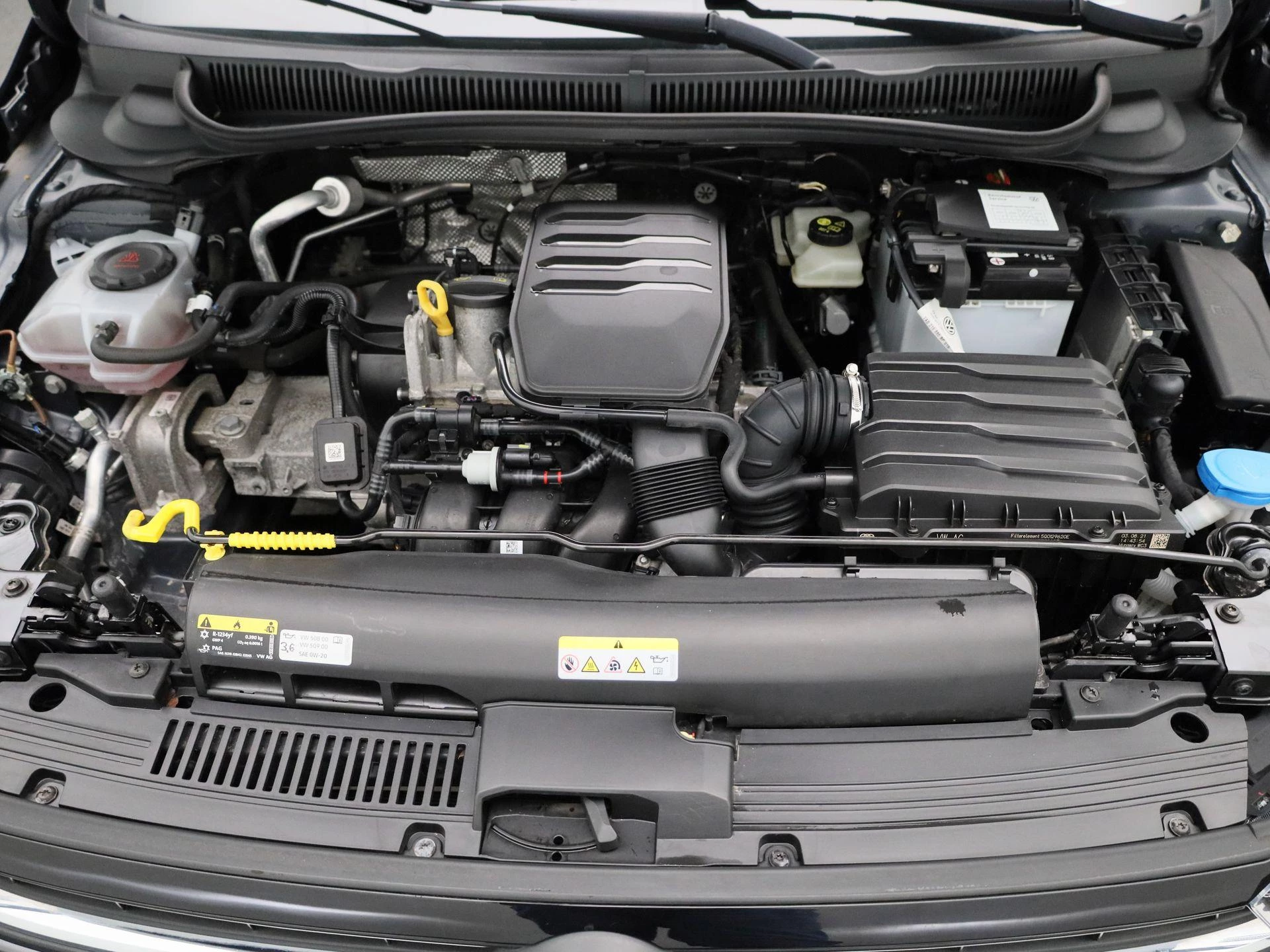 Volkswagen-Polo-image-24