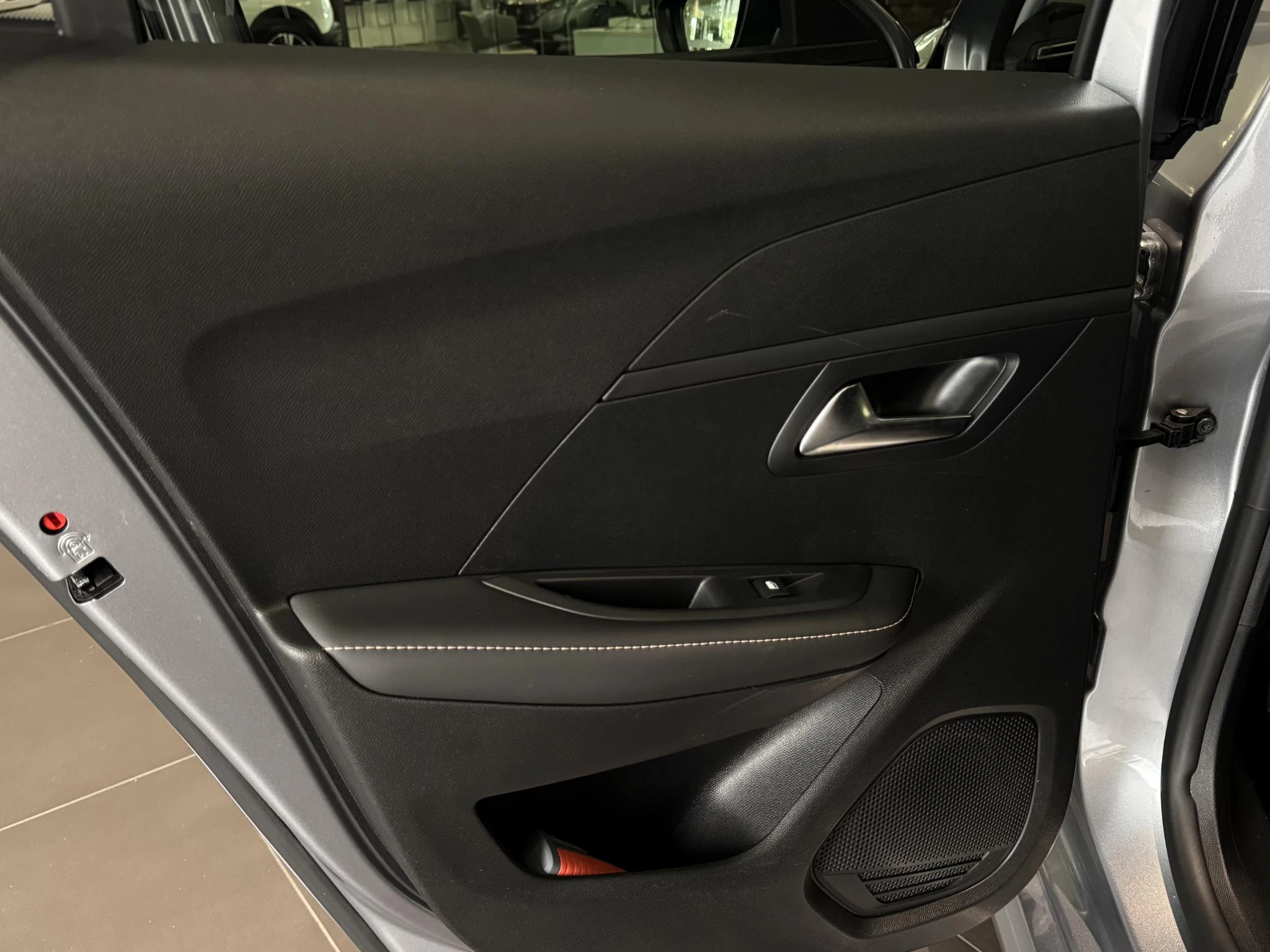 Peugeot-208-image-26