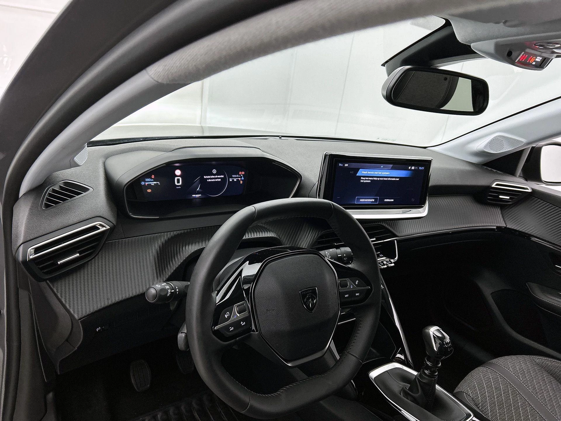 Peugeot-208-image-16