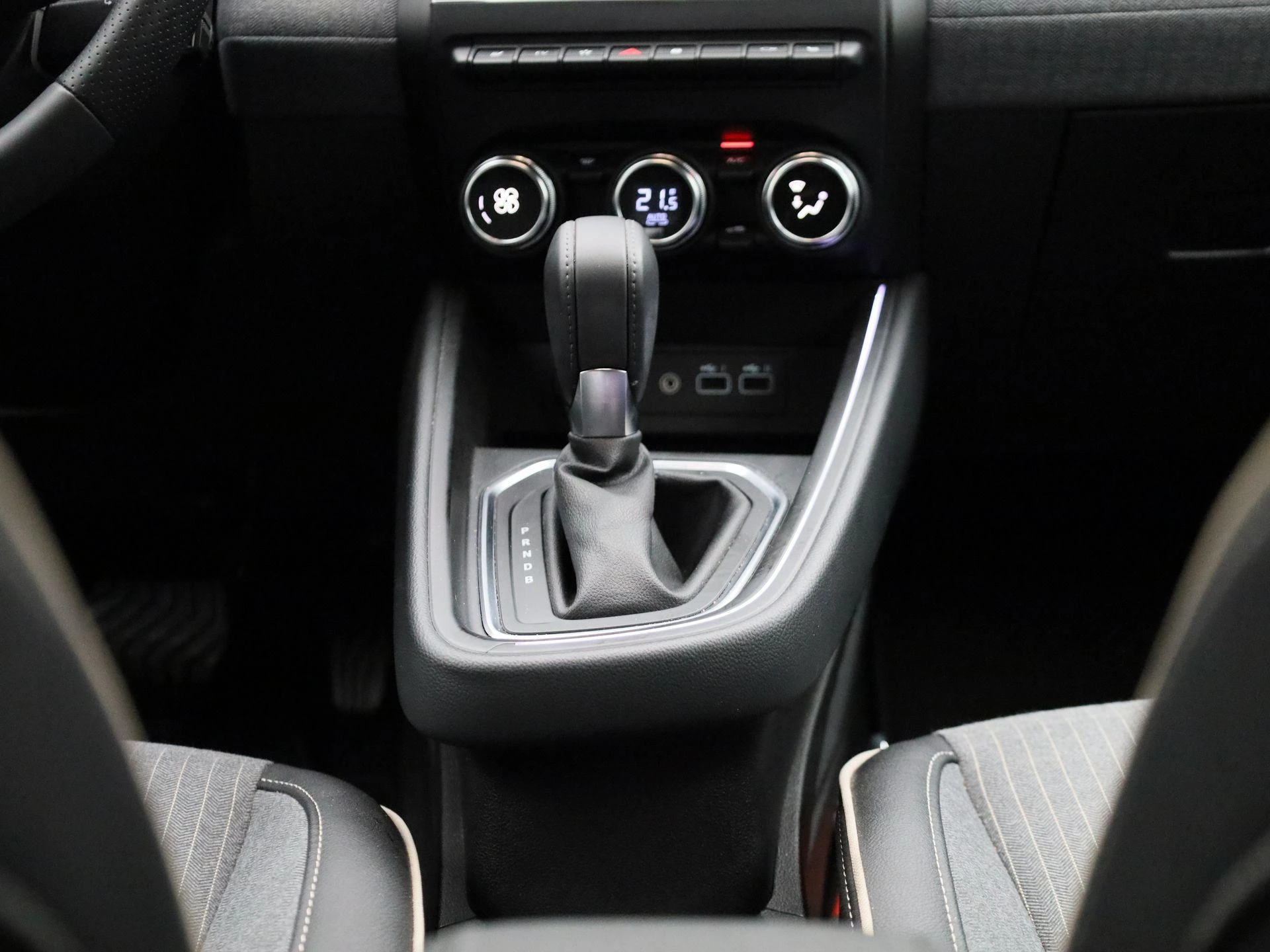 Renault Clio - 10