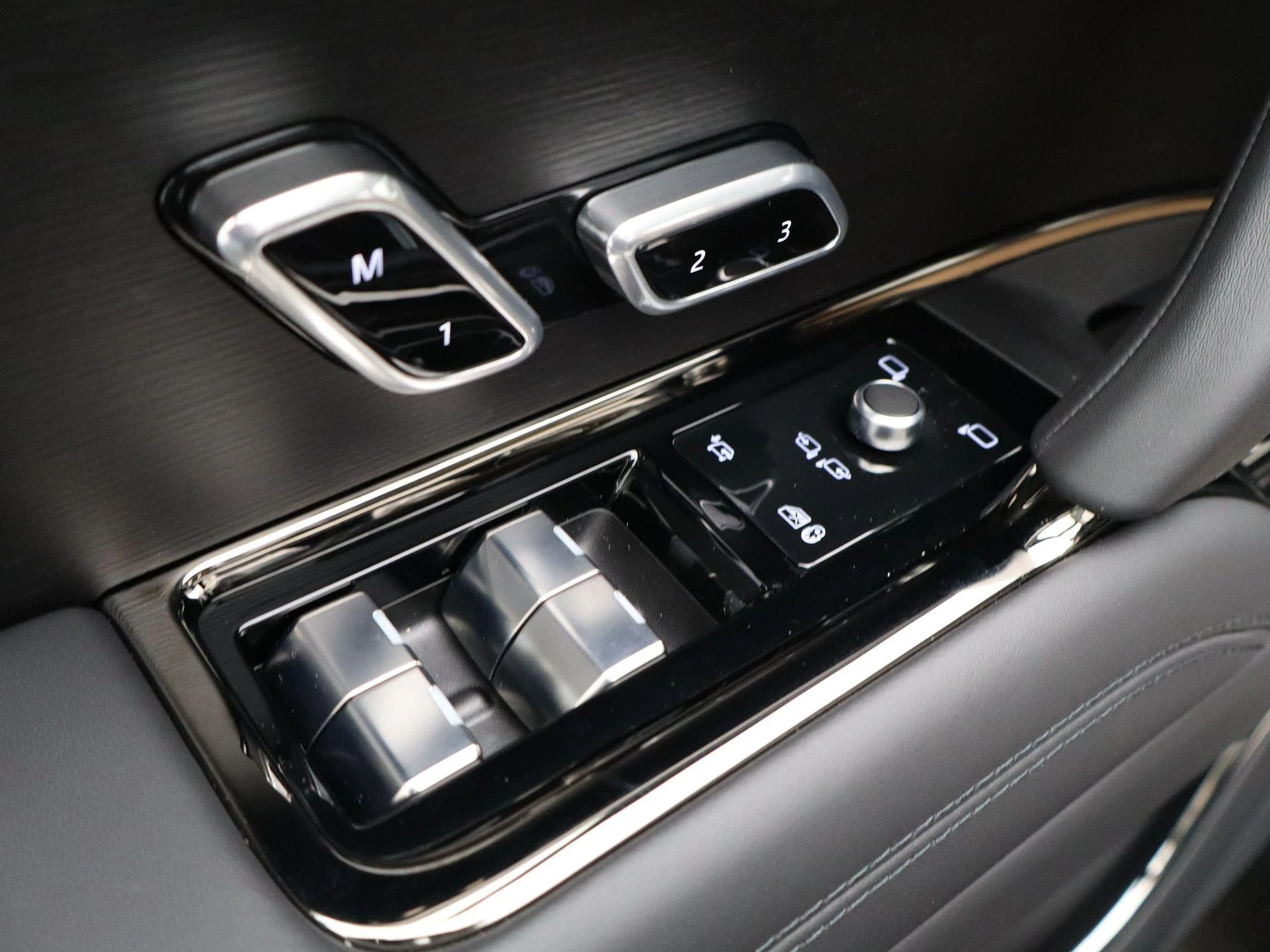 Land Rover-Range Rover Sport-image-33
