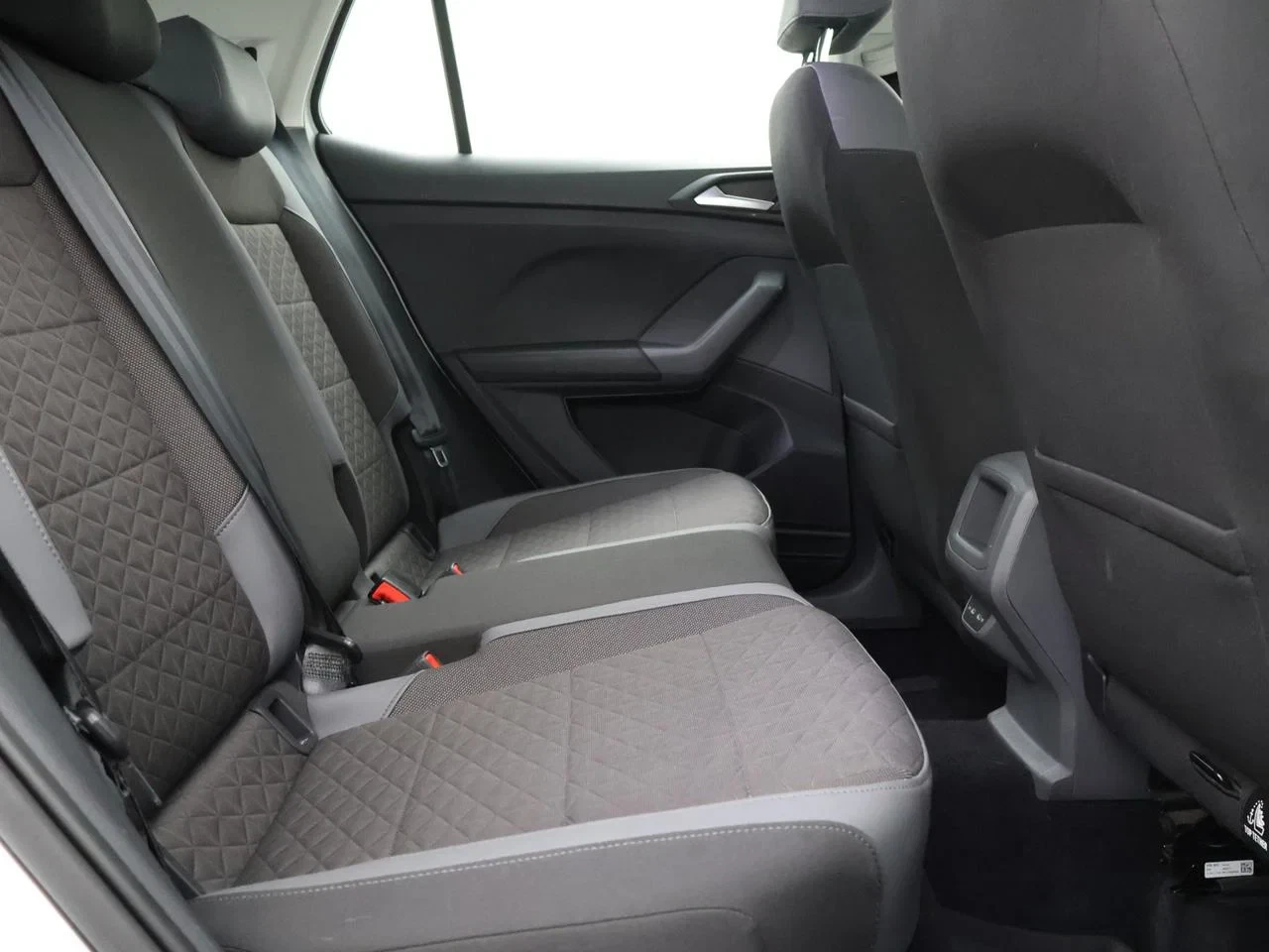 Volkswagen-T-Cross-image-3