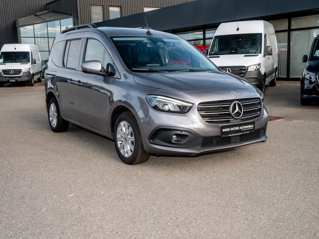 Mercedes-Benz-T-Klasse 180-image-4