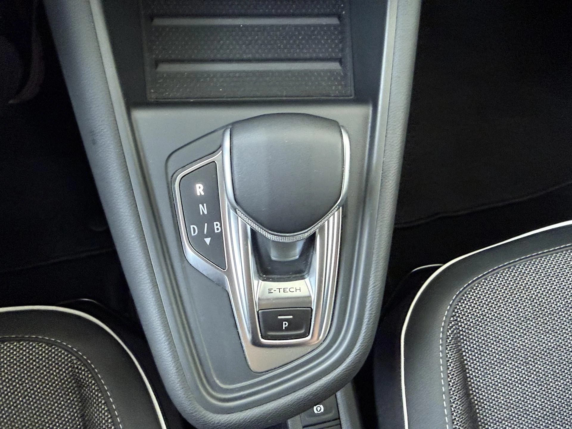 Renault-Captur-image-24