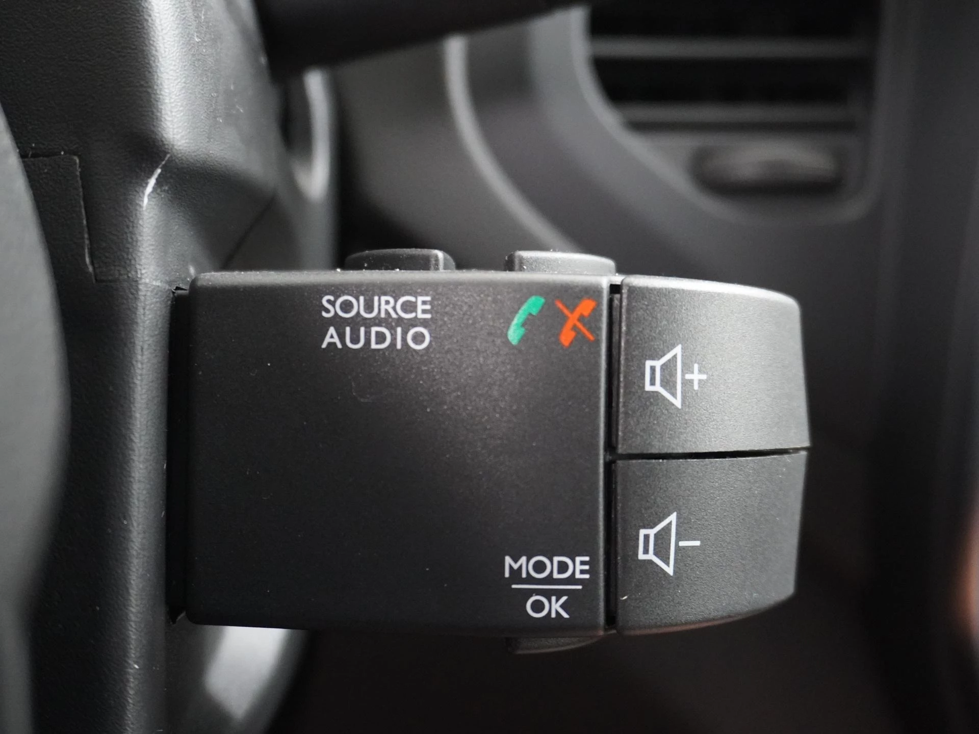 Renault-Captur-image-18