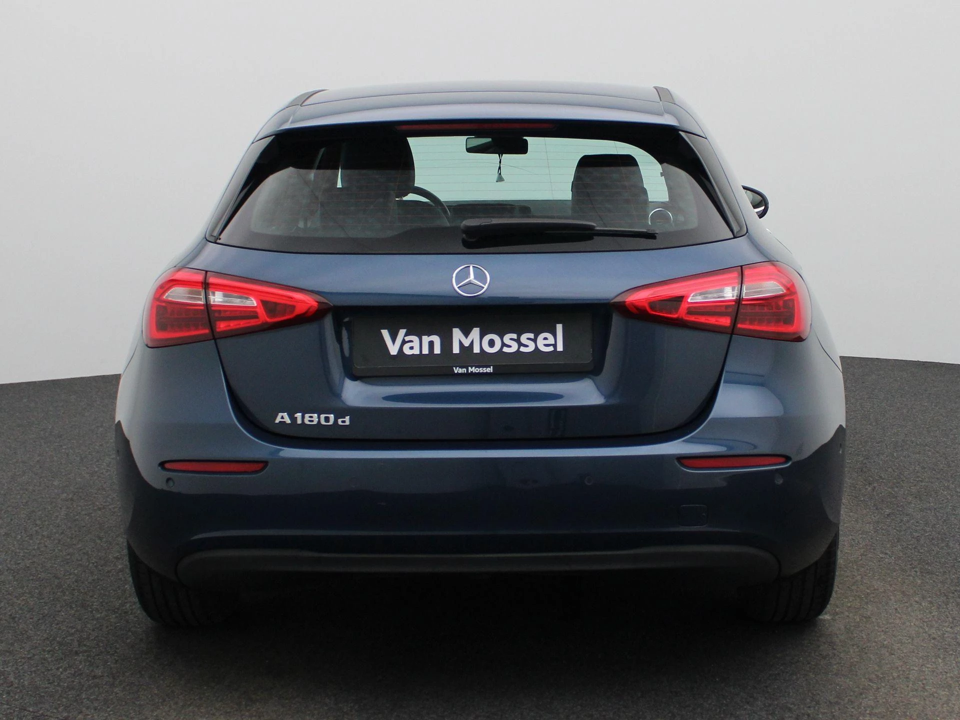 Mercedes-Benz A-Klasse 180 d Business Solution + PARKEERSENSOREN + CAMERA +