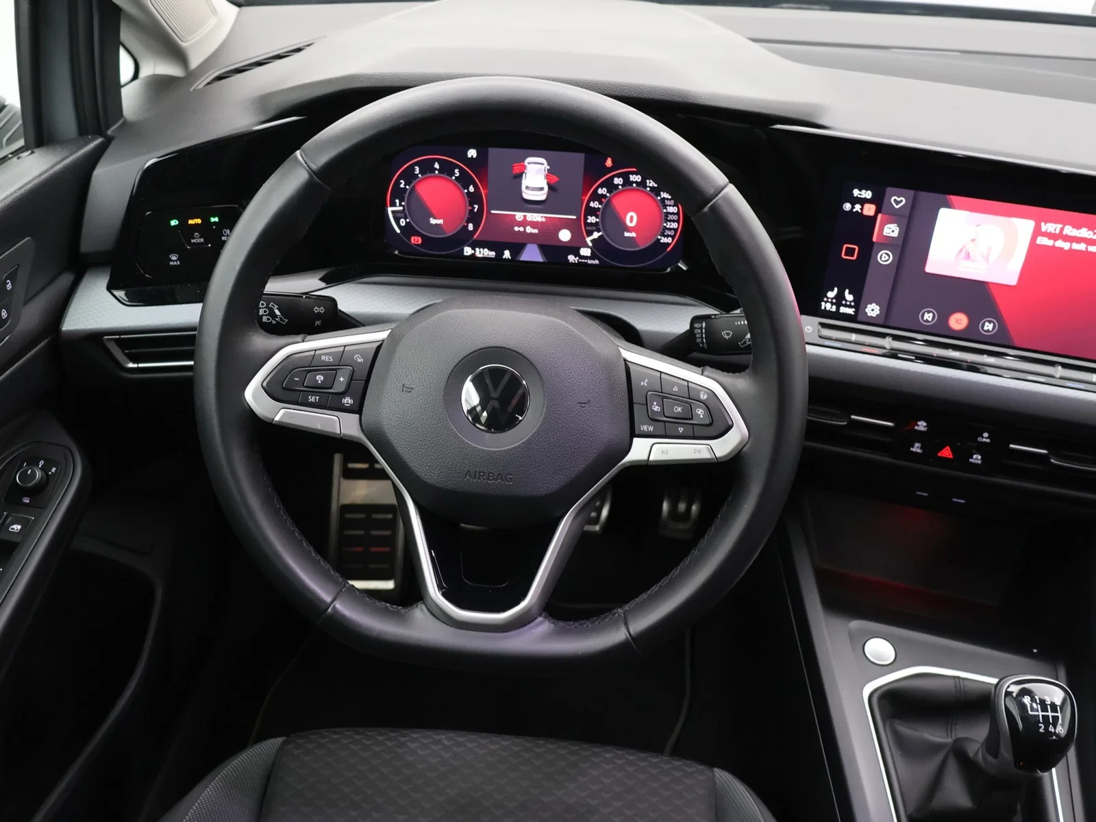 Volkswagen-Golf-image-13