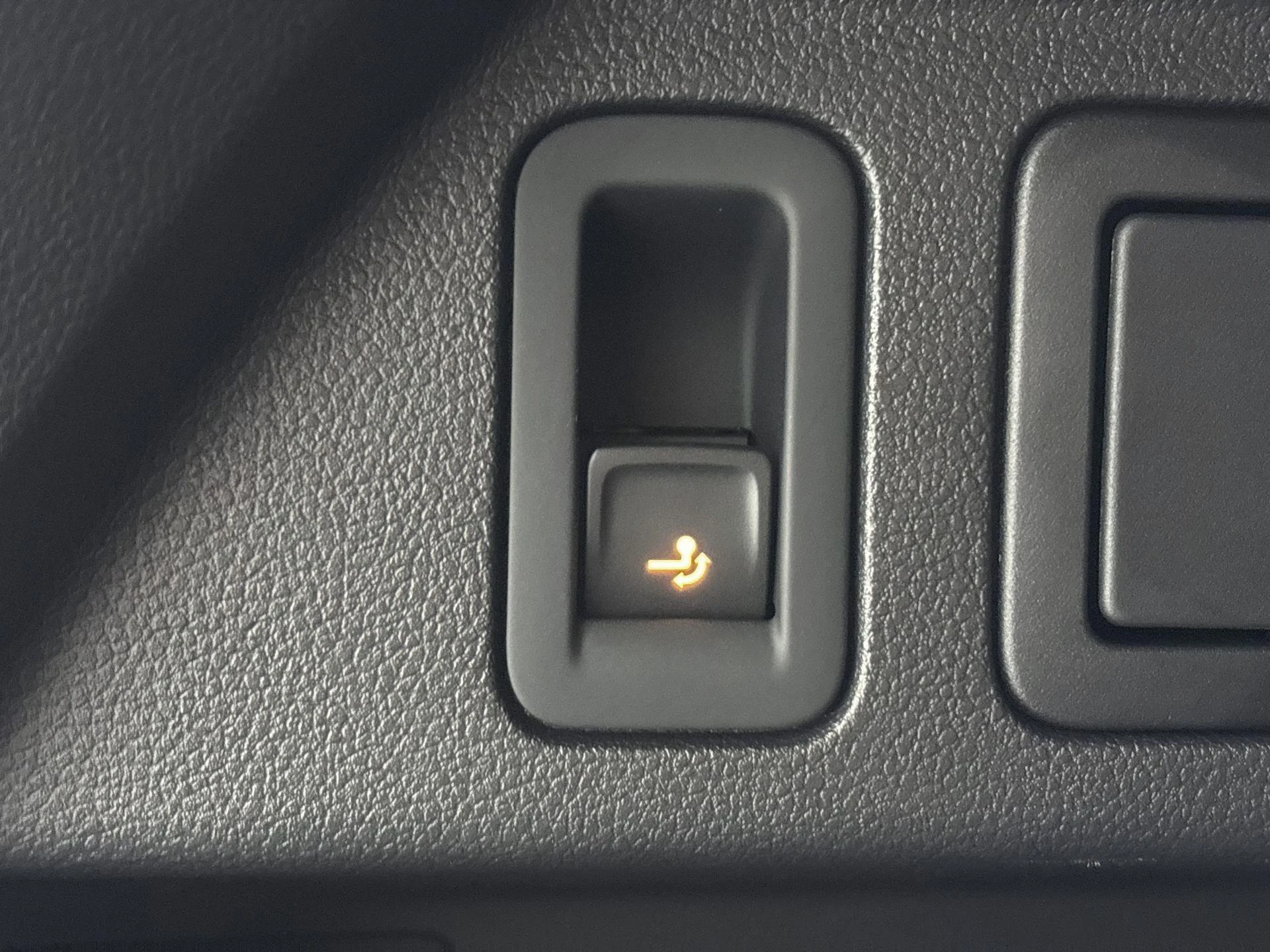 Volkswagen-Tiguan-image-12