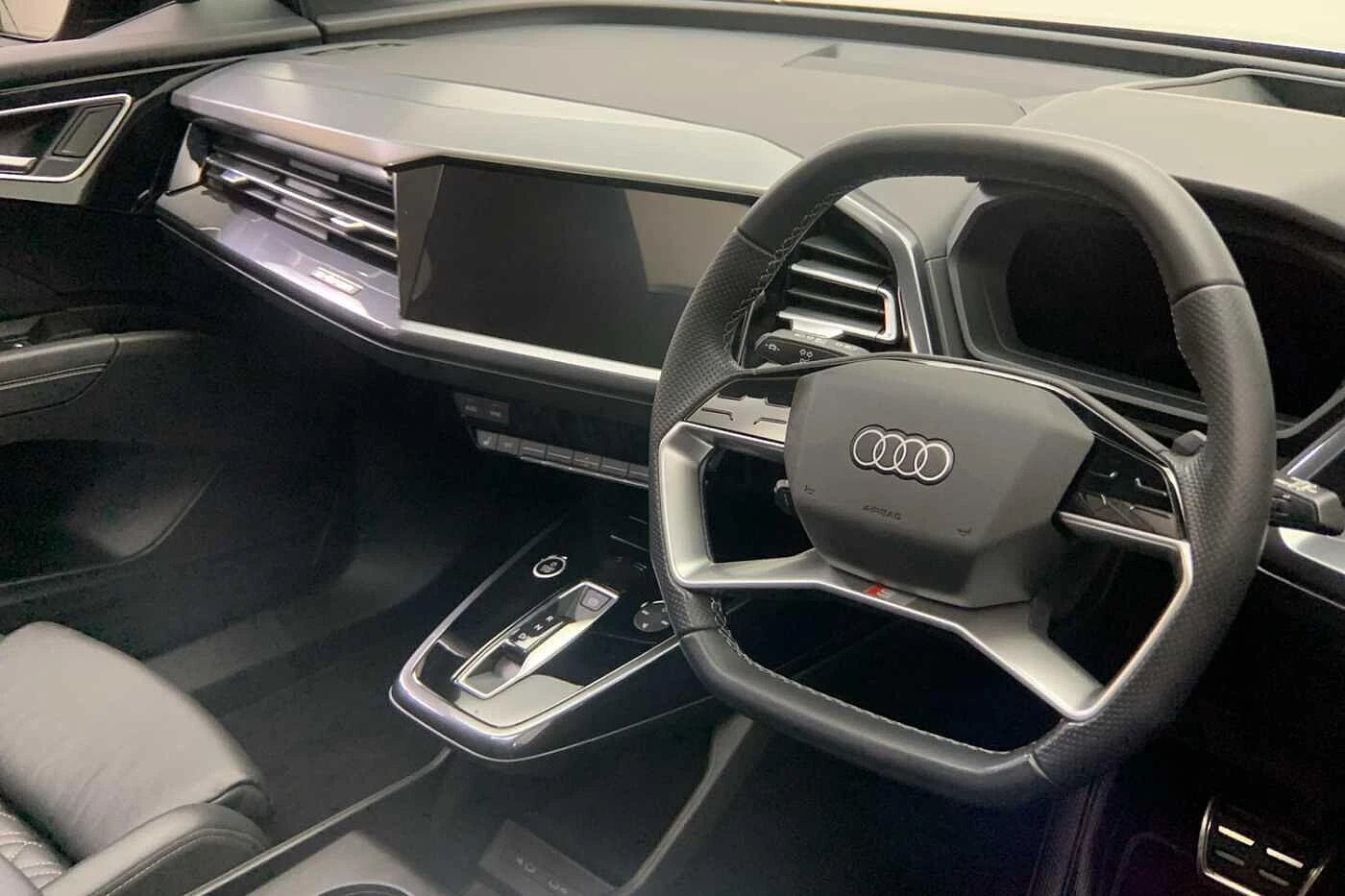 Audi-Q4 e-tron-image-5