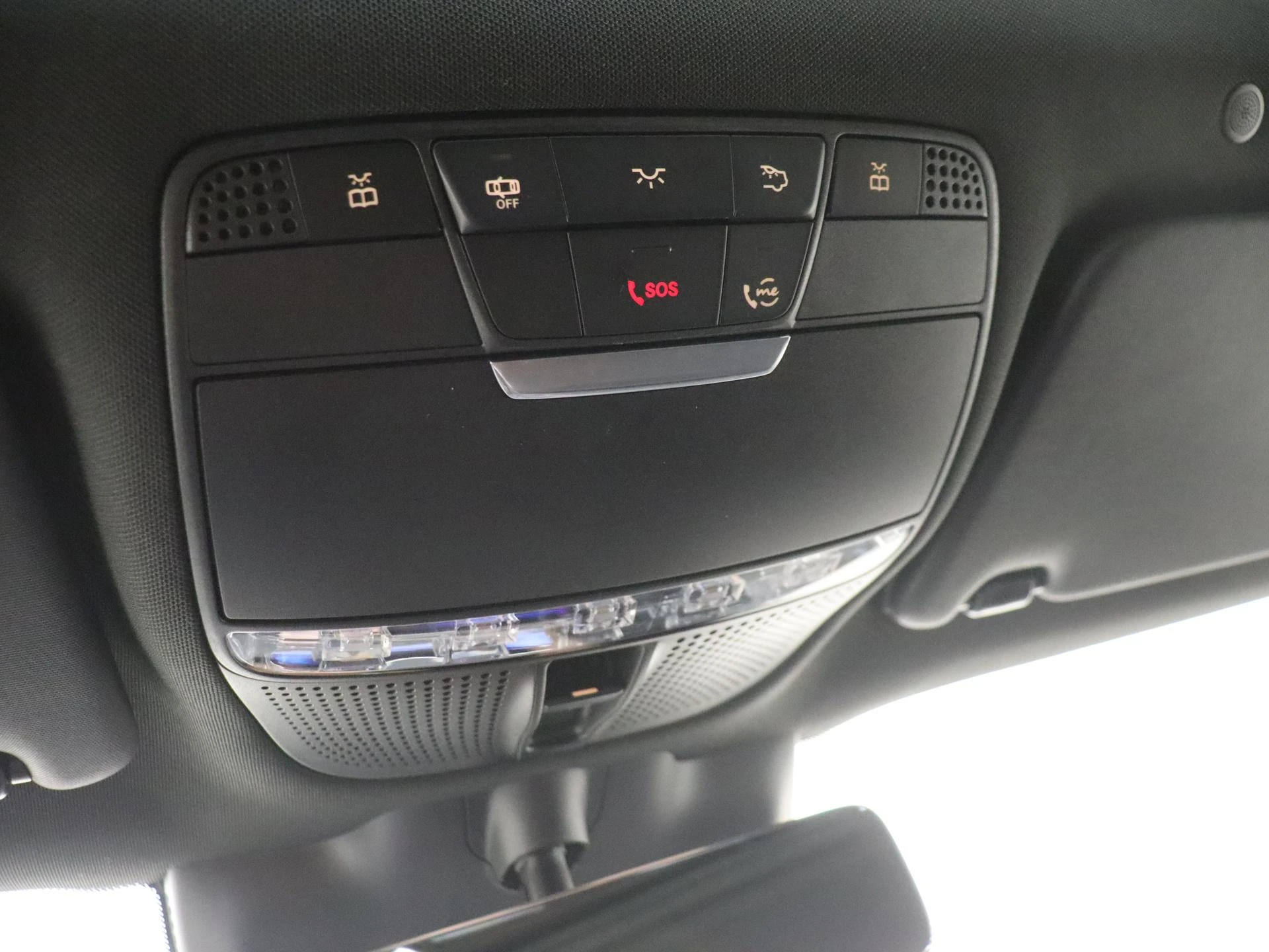 Mercedes-Benz-GLC-image-22