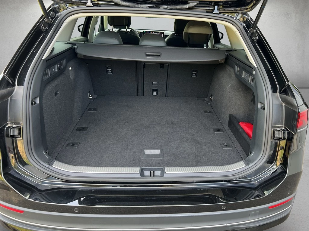 Volkswagen Passat Variant 1.5 eTSI DSG Business *Navi*LED*