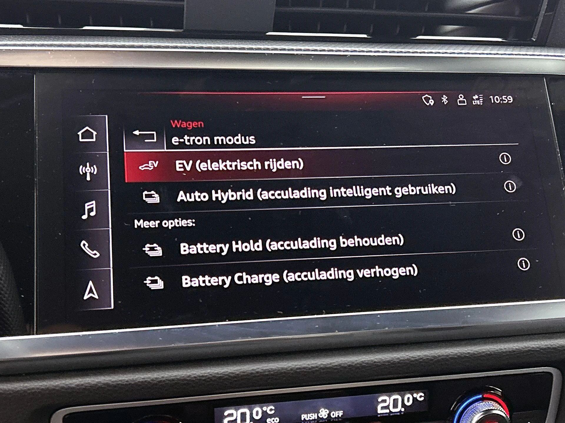 Audi-Q3-image-12