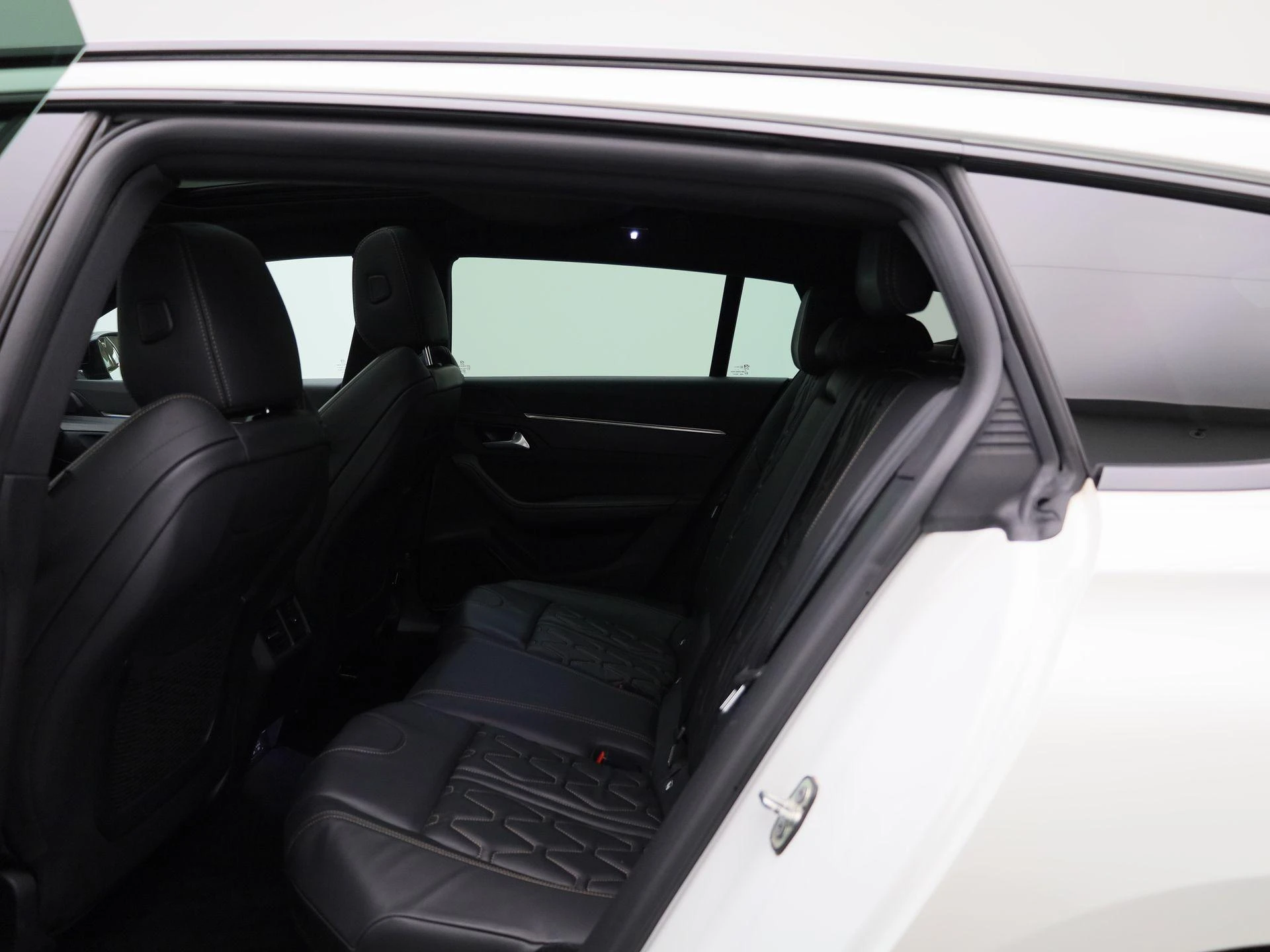 Peugeot-508-image-9